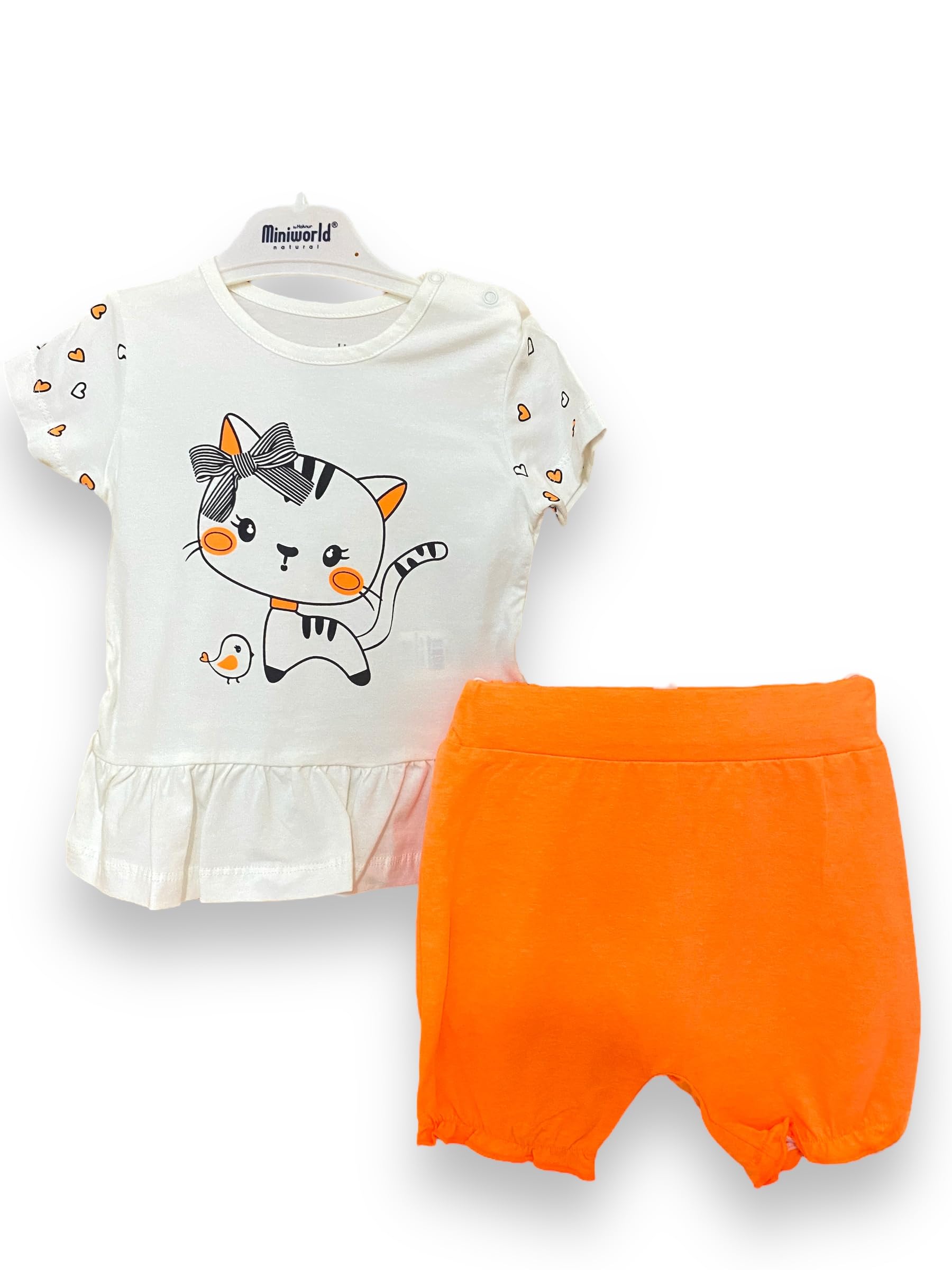A Set of Kids Clothing that is Comfortable and Soft On The Body, Made in Turkey From Organic Cotton, a Turkish Brand