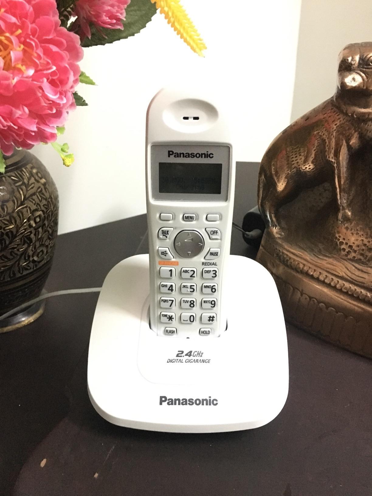 Panasonic KXTG3615BX cordless phone with Battery backup (WHITE