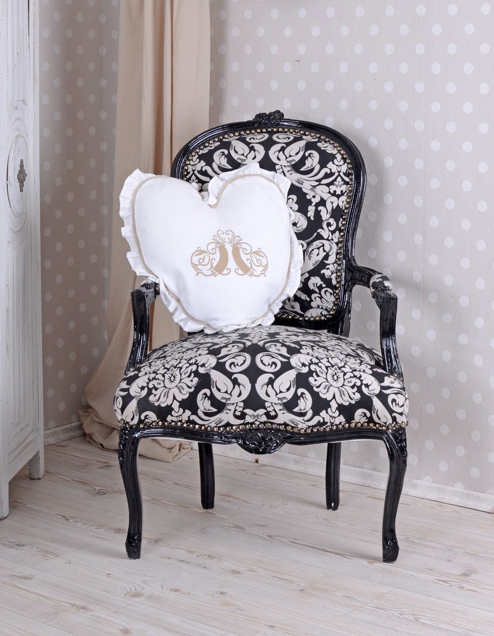 Fauteuil "princier" de style Baroque simili cuir noir et bois argent
