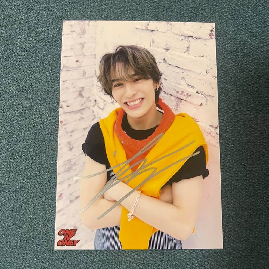 スタパ　サイン　生写真 Amazon.co.jp: 関哲汰 生誕 006 サイン : おもちゃ