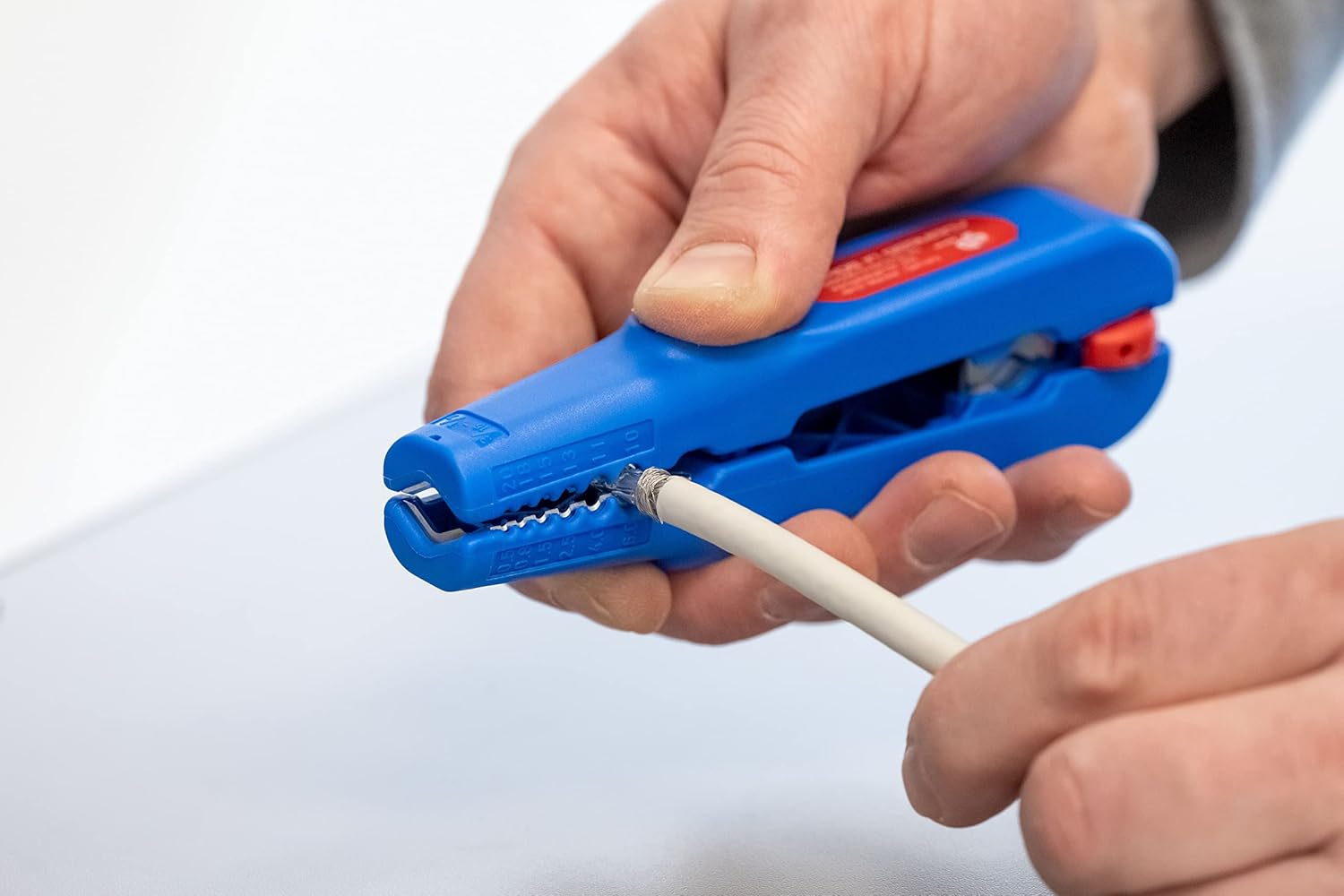 WEICON Multi-Stripper No. 400 | multifunctional stripper | for stripping & dismantling | working range stripping 0,5-6,0 mm² / skinning 8-13 mm