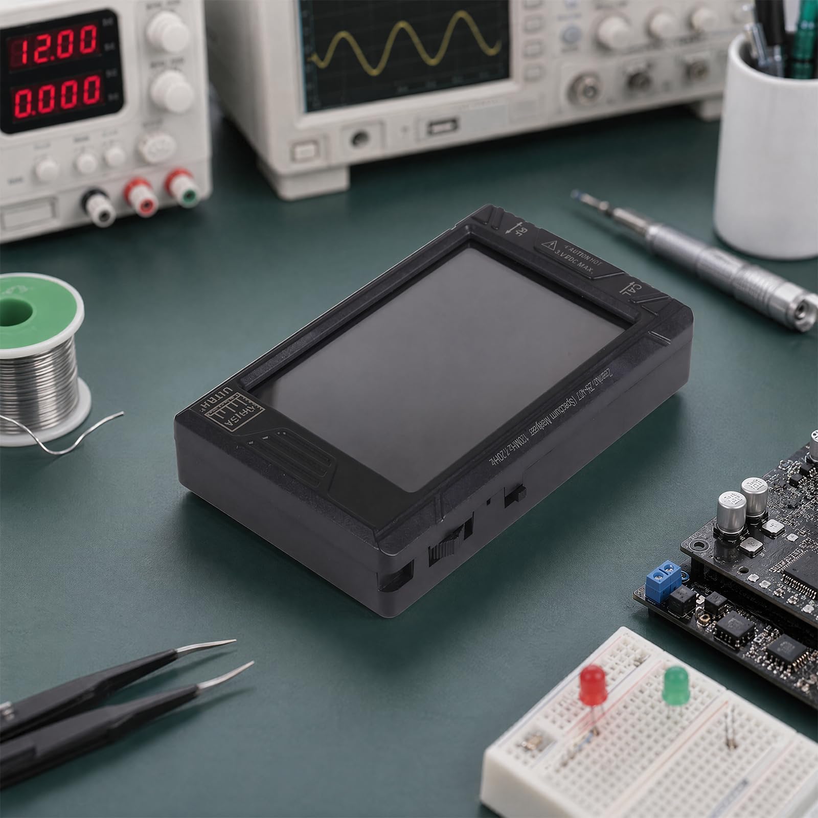Plus 4-calowy analizator widma 100 kHz–7,3 GHz