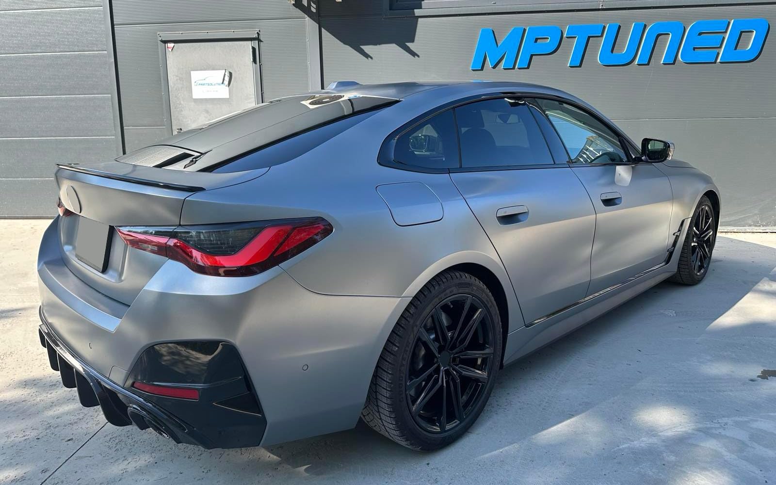 MpTuned G26 Performance Spoiler posteriore nero lucido per serie 4 2020 Performance Tuning 420i 428i 430i 435i 440i Spoiler portellone posteriore labbro
