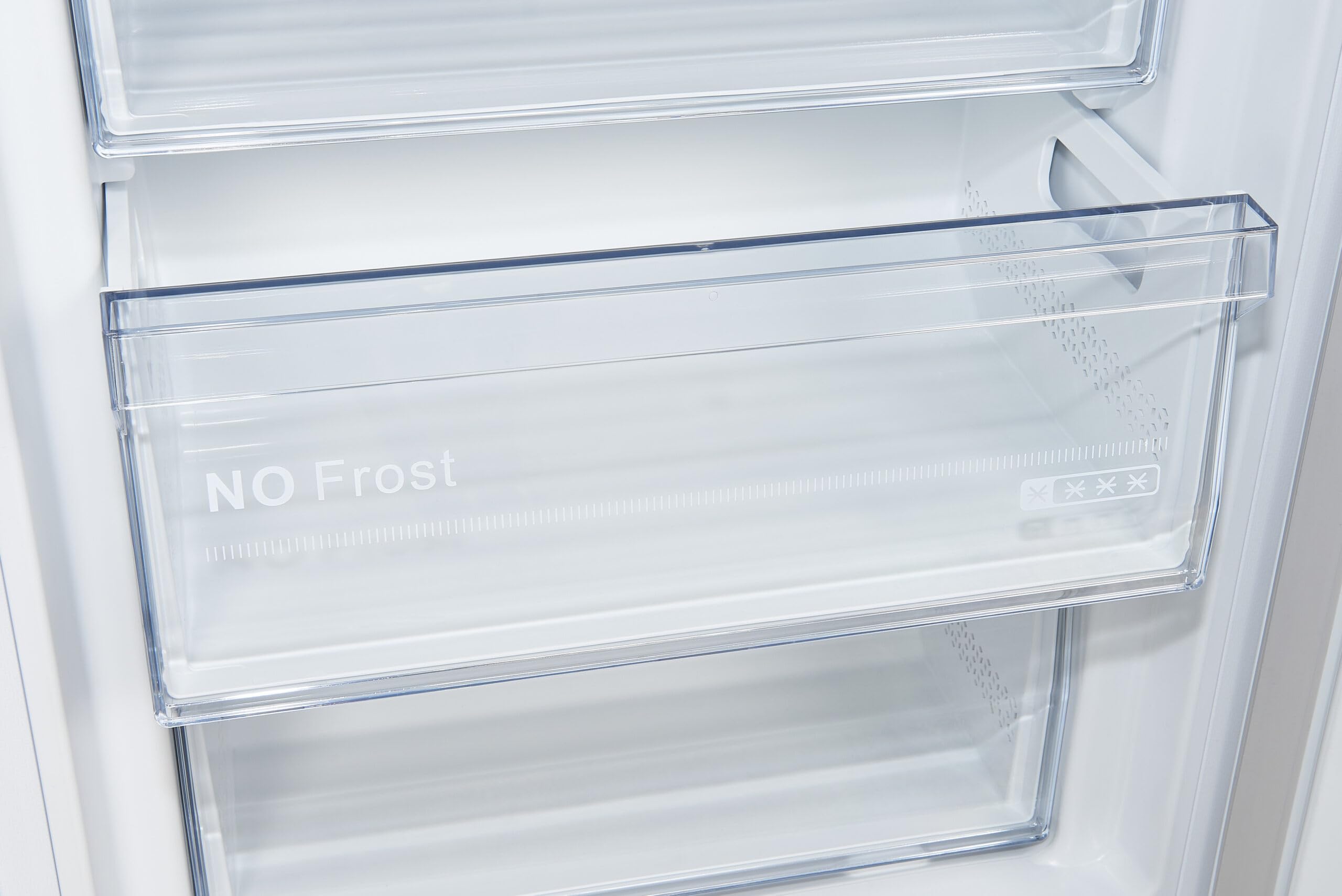 Exquisit® Frigorífico Combi, 246L, Clase E, Color Blanco, Tecnologia No-Frost, Cajón Verdulero, Puerta Reversible, Regulación con Visualización Digital, Consumo 217 kWh/año, Medidas 178,2x54x53 Cm.