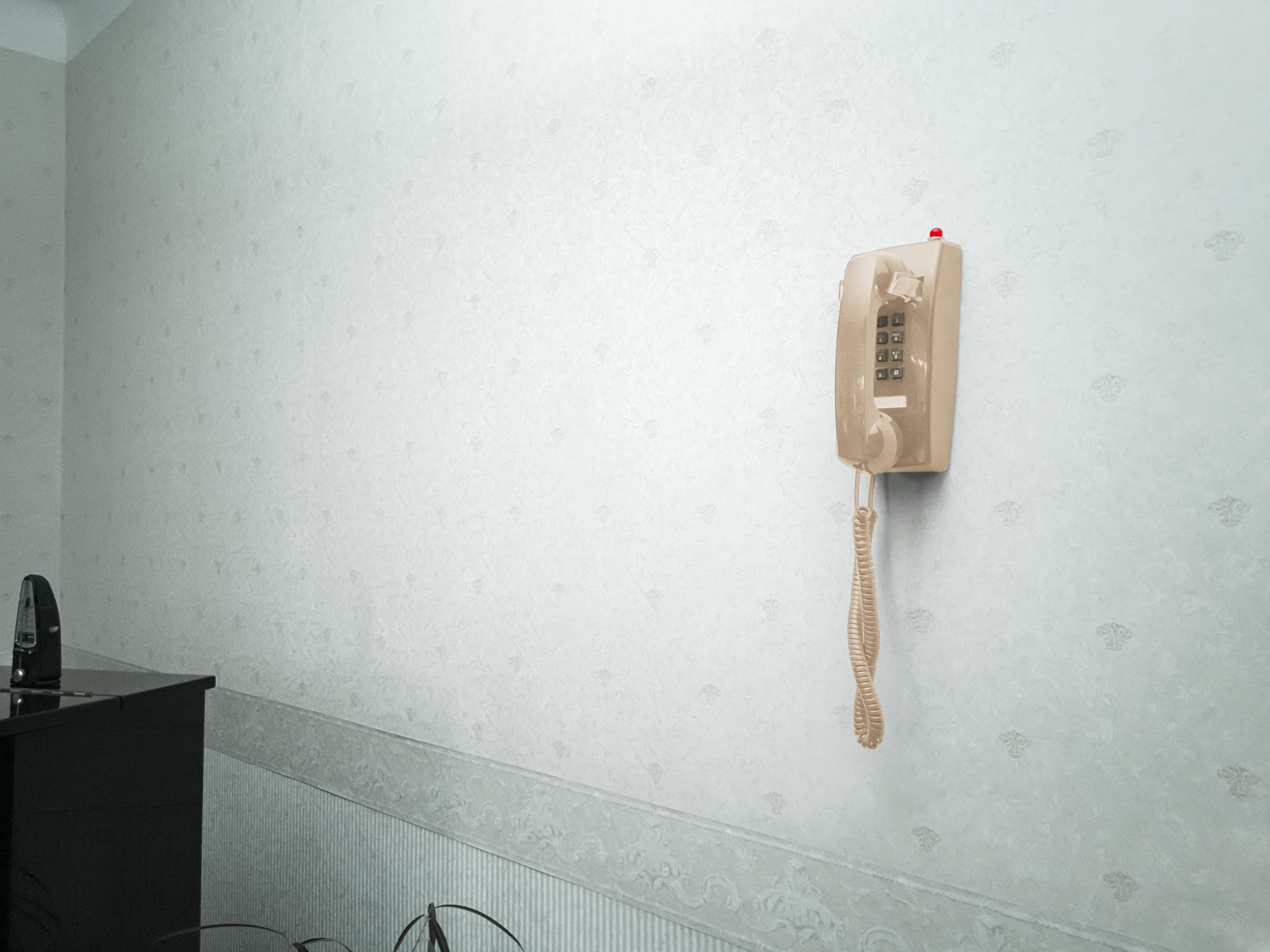 Opis WallFon Cable para Pared: Teléfono Fijo de Colgar Retro y Vintage, el Teléfono Antiguo para Casa con Diseño Clásico Beis