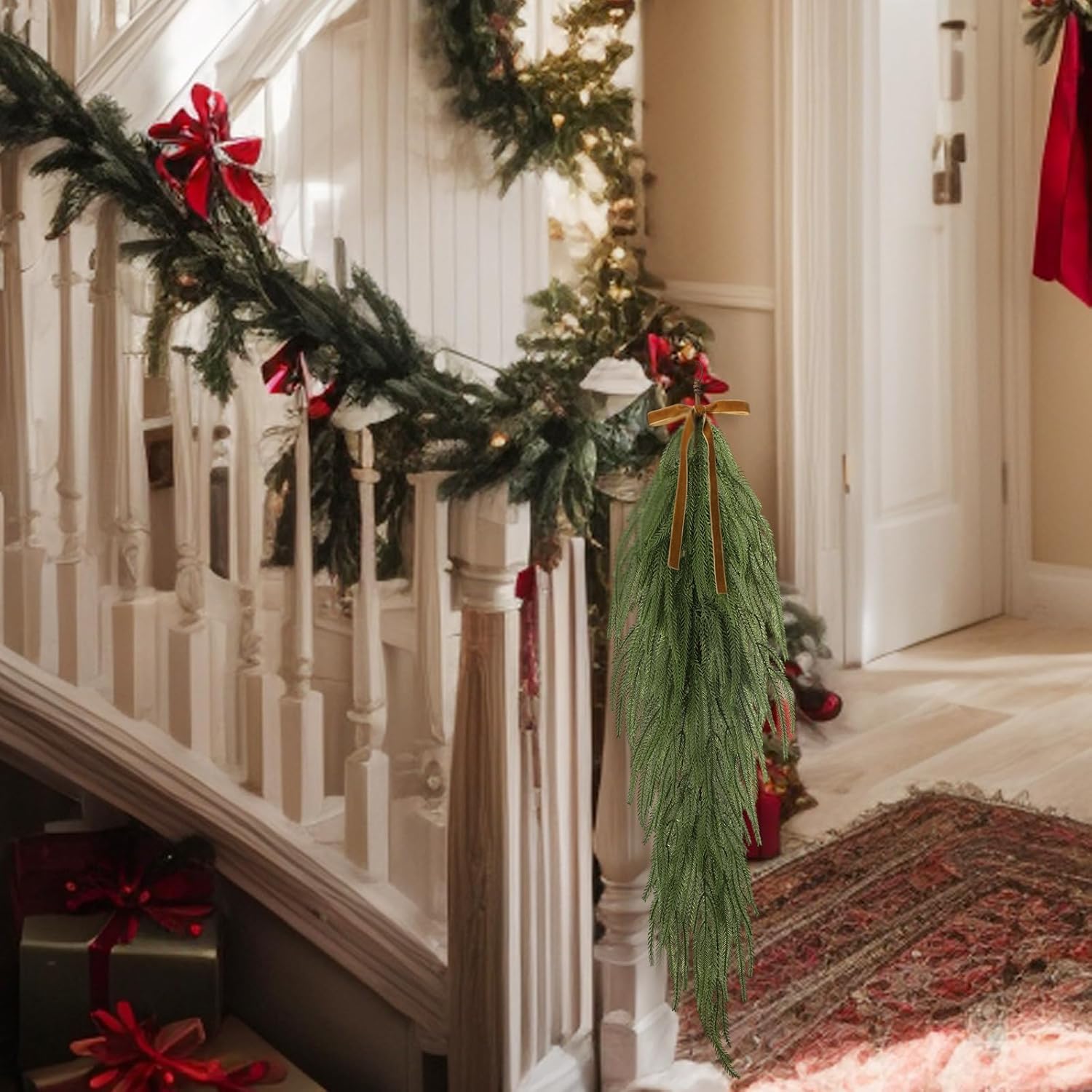 Shihanee 4個パック 人工クリスマス ティアドロップ スワッグ ベルベットリボン リボン 素朴なノーフォーク 松 緑 フロン