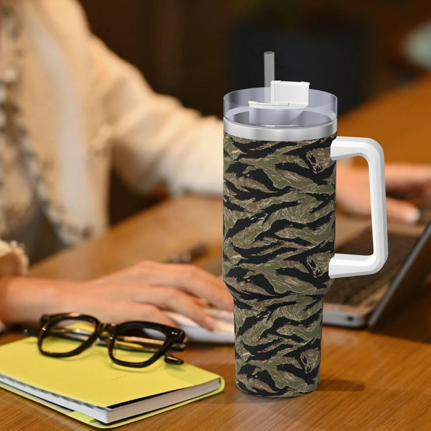 40 OZ Tiger Stripe Camo Print Ice Bully Cup with Handle Straw Lid Straw,Stainless Steel Tumbler Coffee Cup