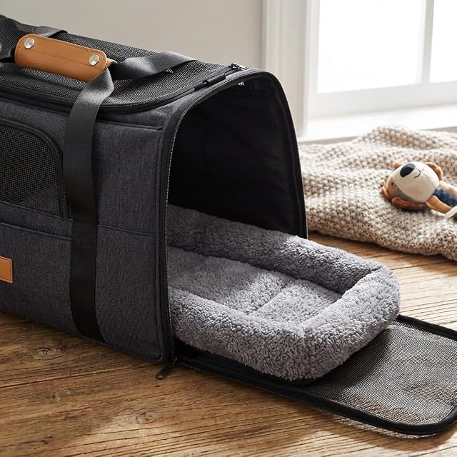 Foto 2 de 8 de Kit de transporte para mascotas, bolsa de viaje con cuenco plegable, cama extraíble cómoda y correa ergonómica