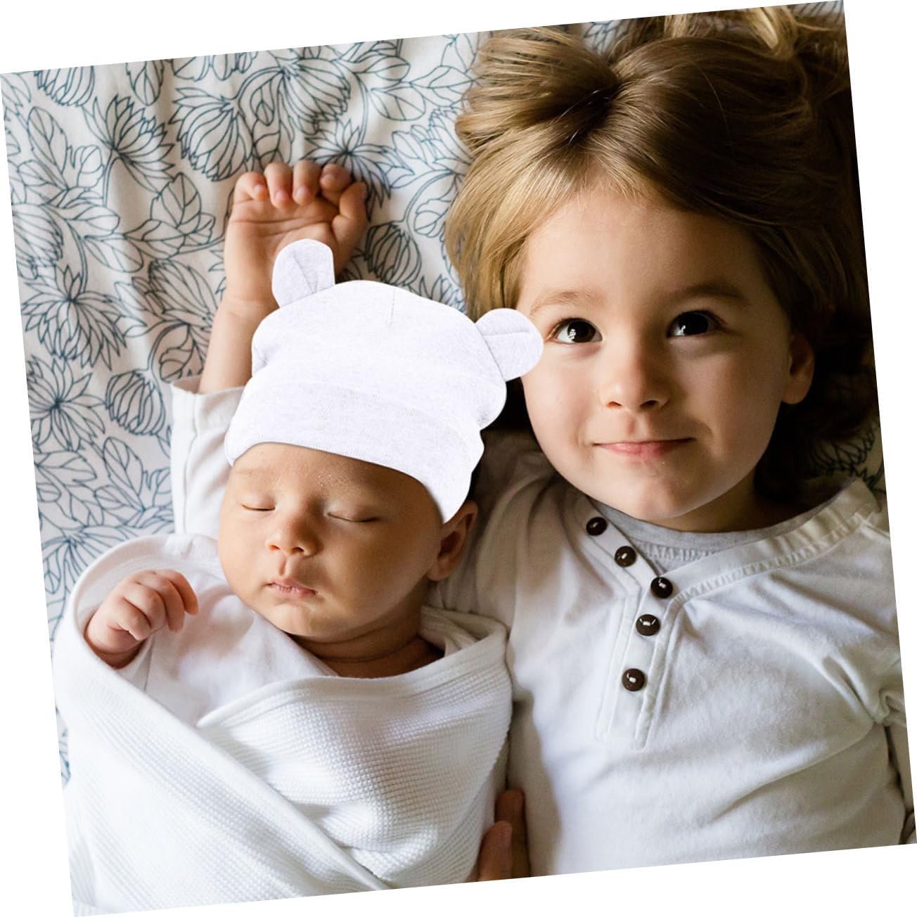LIFKOME 3-Piece Newborn Baby Hat and Scratch Mittens Set Infant Cotton Beanie Gloves for Boys and Girls No Scratches Design Suitable for Newborn Hospitals White and Black