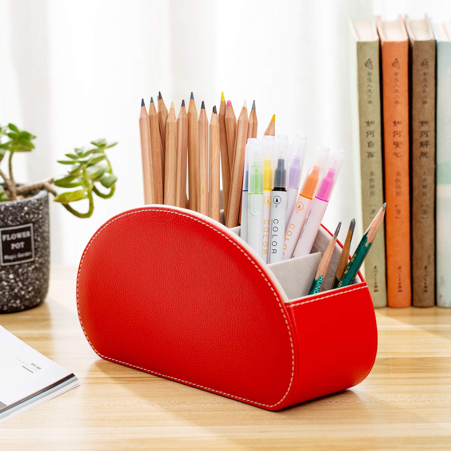 Amazon｜リモコンラック PUレザー リモコン収納 テーブル 5格仕切り リモコンスタンド おしゃれ 防水 多機能収納ボックス 文房具  卓上小物｜リモコンラック オンライン通販