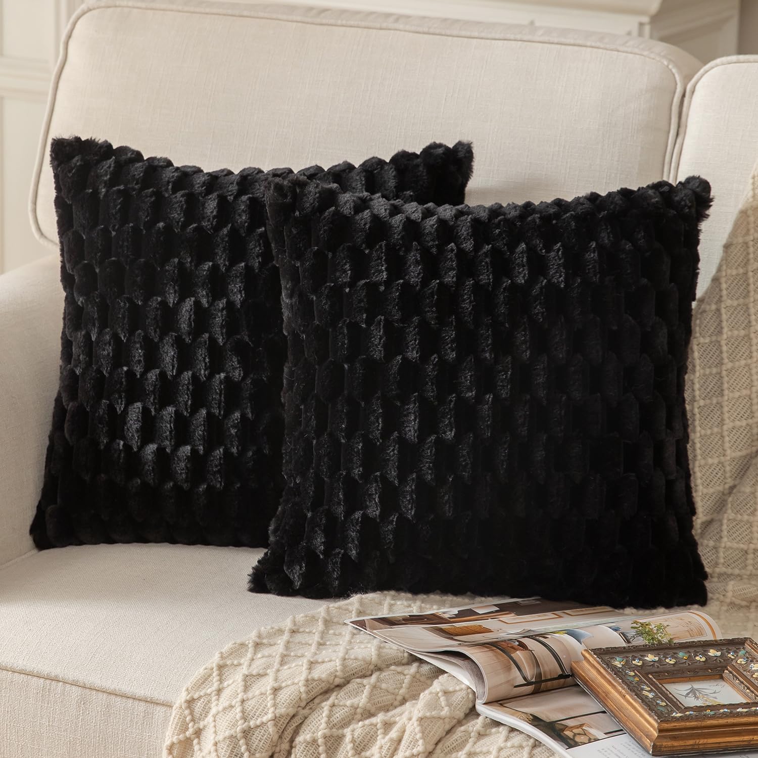 Mandioo Pack of 2 Black Super Soft Plush Decorative Cushion Covers 26x26 inch 65x65 cm Wool Velvet Throw Pillow Covers cases Faux Fur fluffy Couch Sofa Bed Livingroom