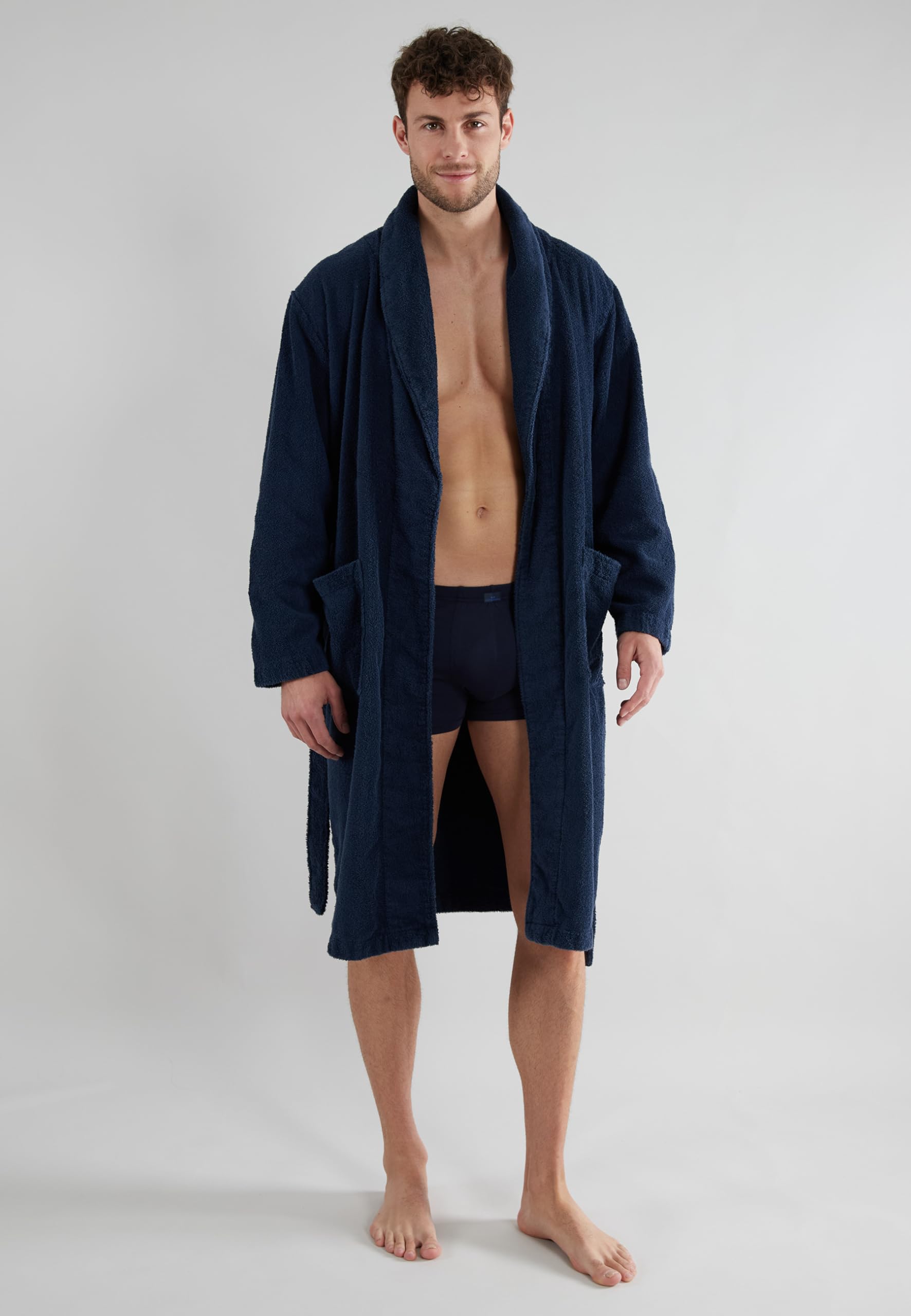 Götzburg Herren Bademantel & Morgenmantel aus 100% Baumwolle – Weicher Saunamantel mit Schalkragen, Gürtel & Taschen