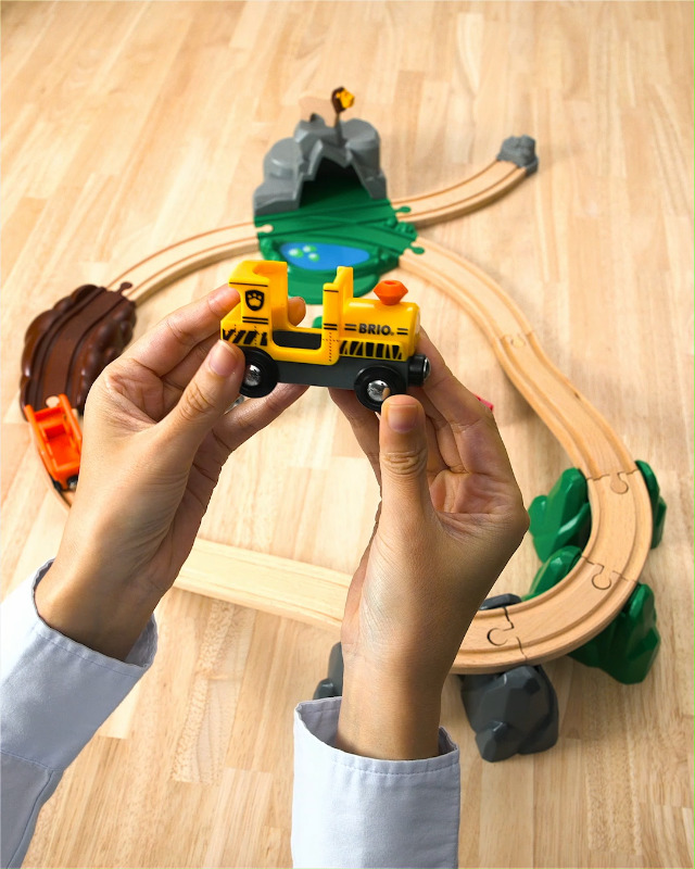 Amazon.co.jp: BRIO (ブリオ) サファリアドベンチャーセット [全26