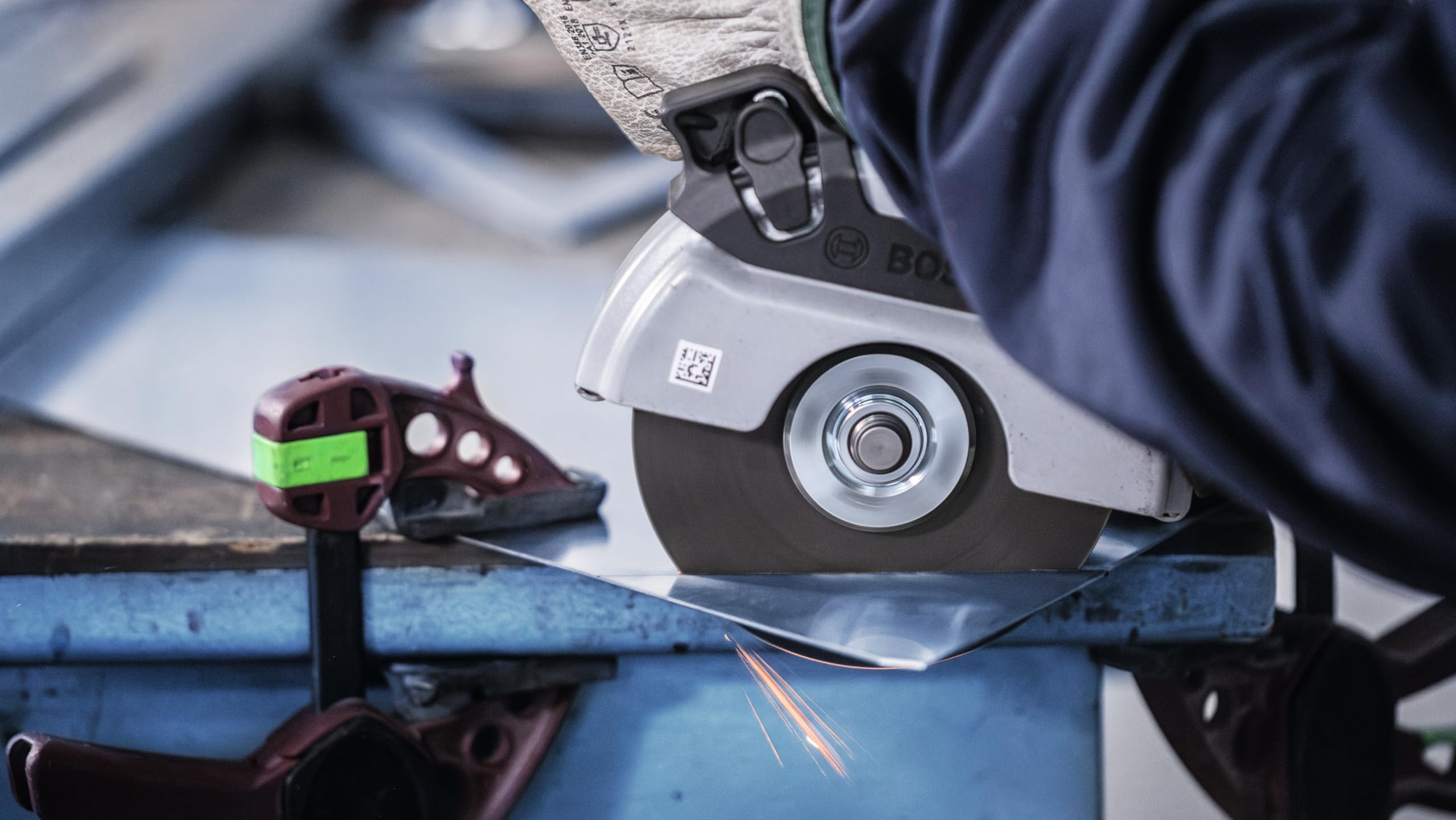 Bosch 100x Disco de corte abrasivo PRO Stainless Steel and Metal de larga vida útil, diámetro interior de 22,23 mm (para Acero, Acero inoxidable, Ø 115 mm, Professional Accesorios Amoladora pequeña)