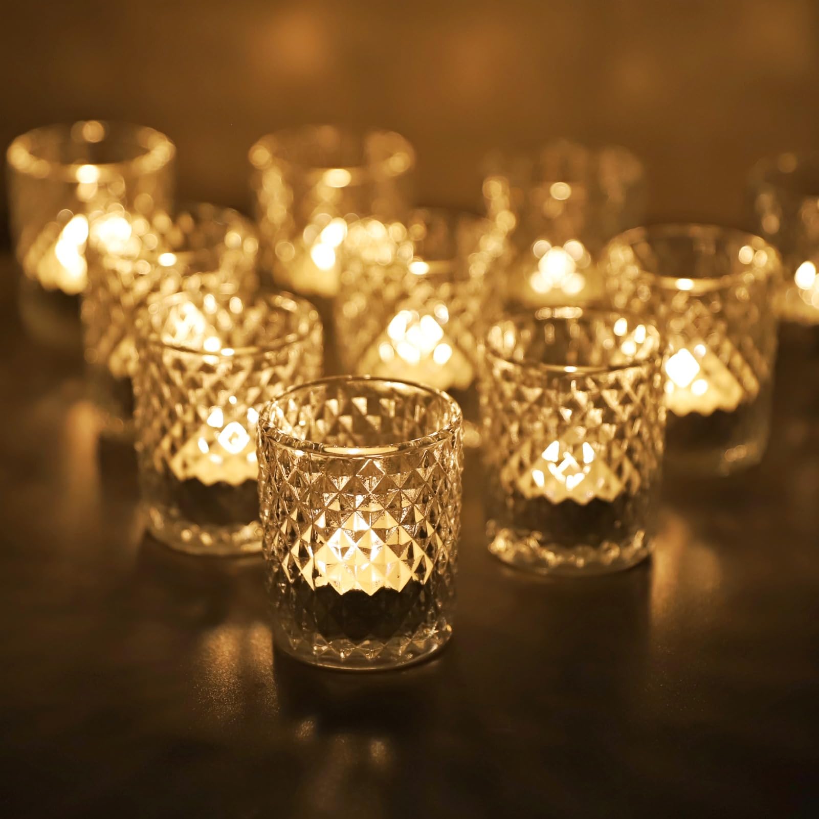 Diamant Photophore Verre, Lot de 12 Transparent Bougeoir Verre de Décoration d'Intérieur, Chandelier Bougeoir Chauffe-Plat pour Les Mariages et Les Fêtes d'anniversaire(5,5 cm x 6,5 cm)