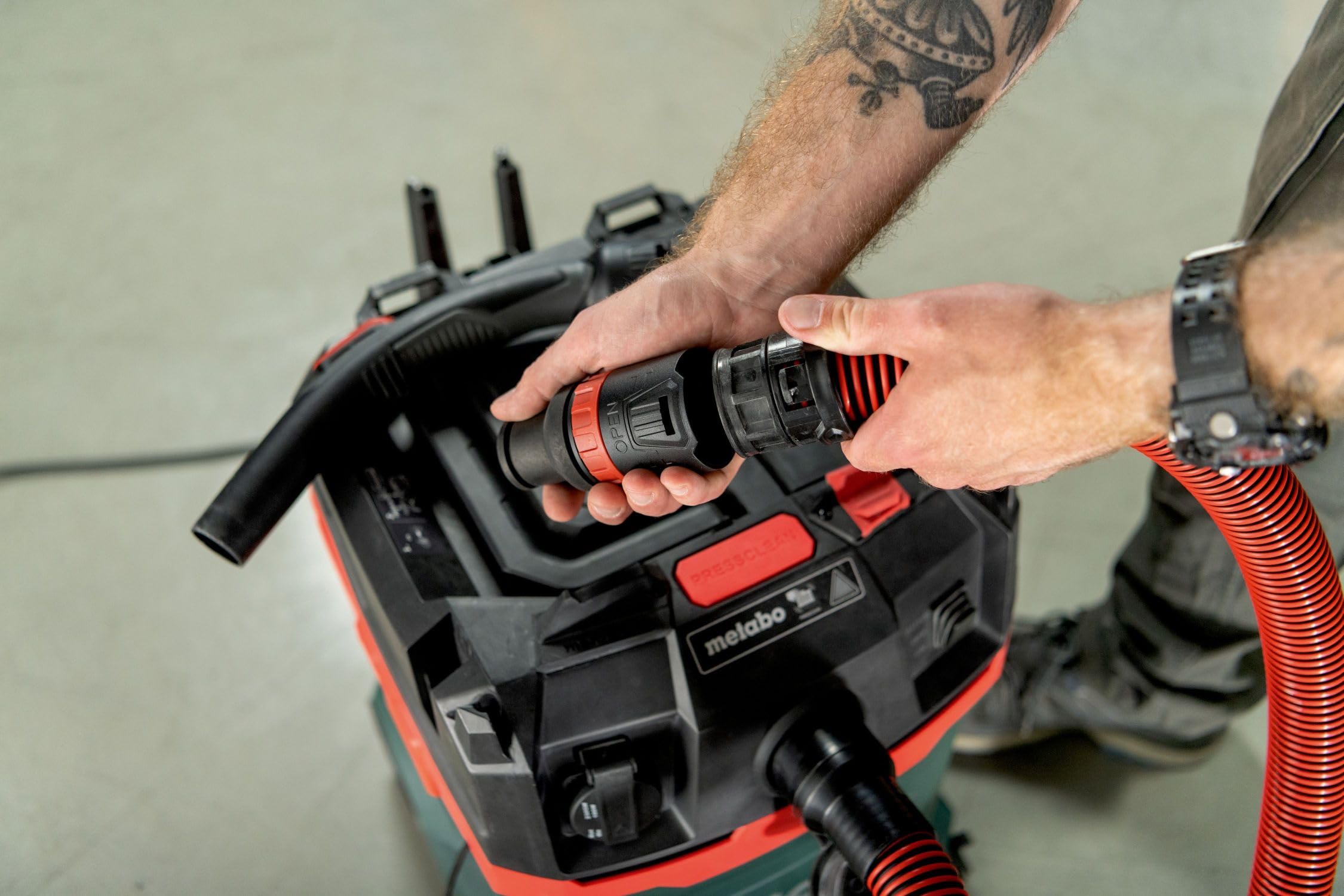 metabo ASA 30 H PC Aspiratore Universale - Aspiratore Umido/Secco 1200 W, 30 L con Pulizia Filtro e Funzione Antistatica, Inclusi Accessori e Cavo 8 m