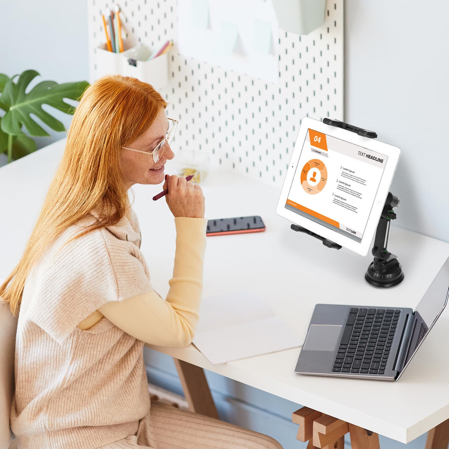 QWORK Universale supporto auto con ventosa, per tablet e smartphone 5-15"