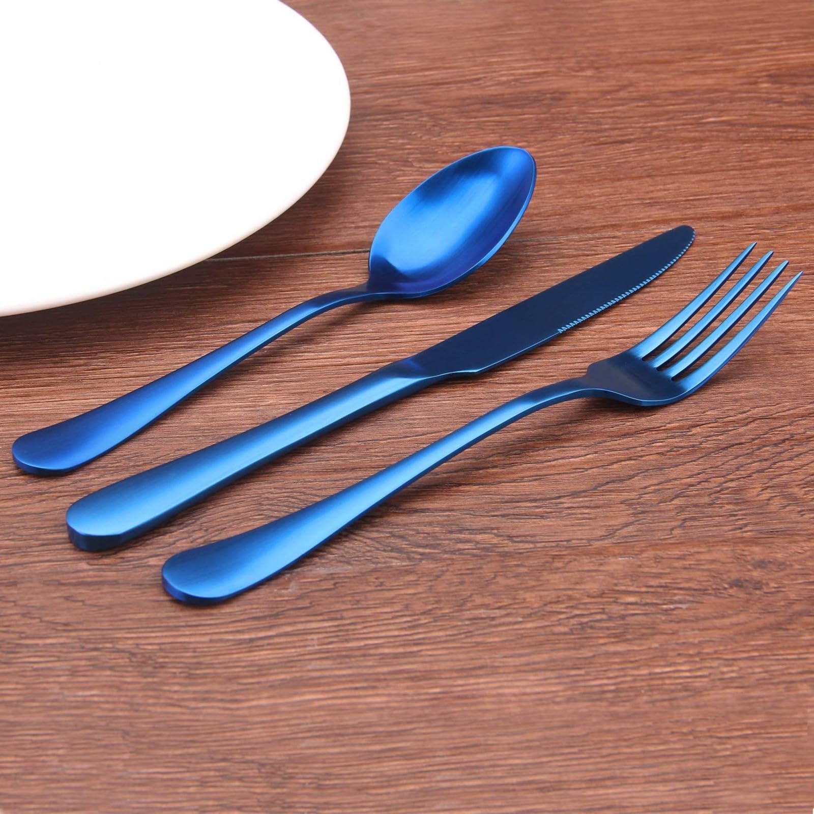 Set 24 posate in acciaio inox cromo e manico blu - Victoire Set 24 posate in acciaio inox cromo e manico blu - Victoire