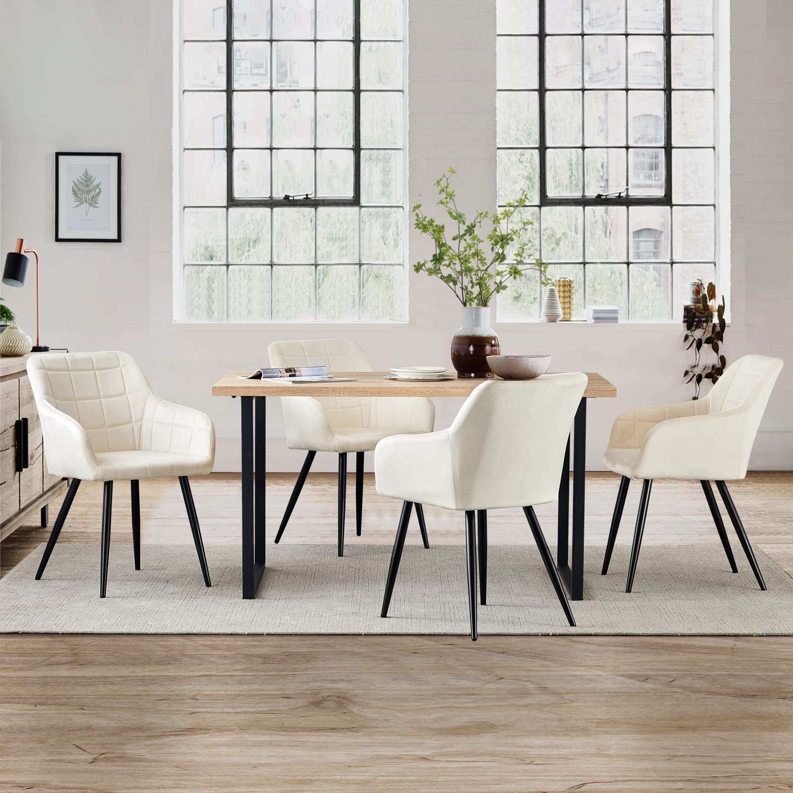 TUKAILAi Juego de 2 Sillas de Comedor Terciopelo con Reposabrazos, Silla Cocina Ergonómicos con Patas Metálicas, Sillón Tapizado Moderna en Tela para Salón (Beige)