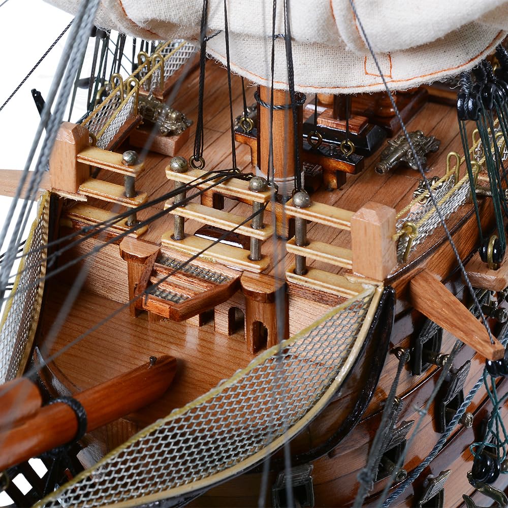 Old Modern Handicrafts Vele completamente storte completamente assemblate HMS Victory in edizione limitata, prodotte in sole 100 unità - Modello di nave di qualità museale - 30 x 10 x 27 pollici