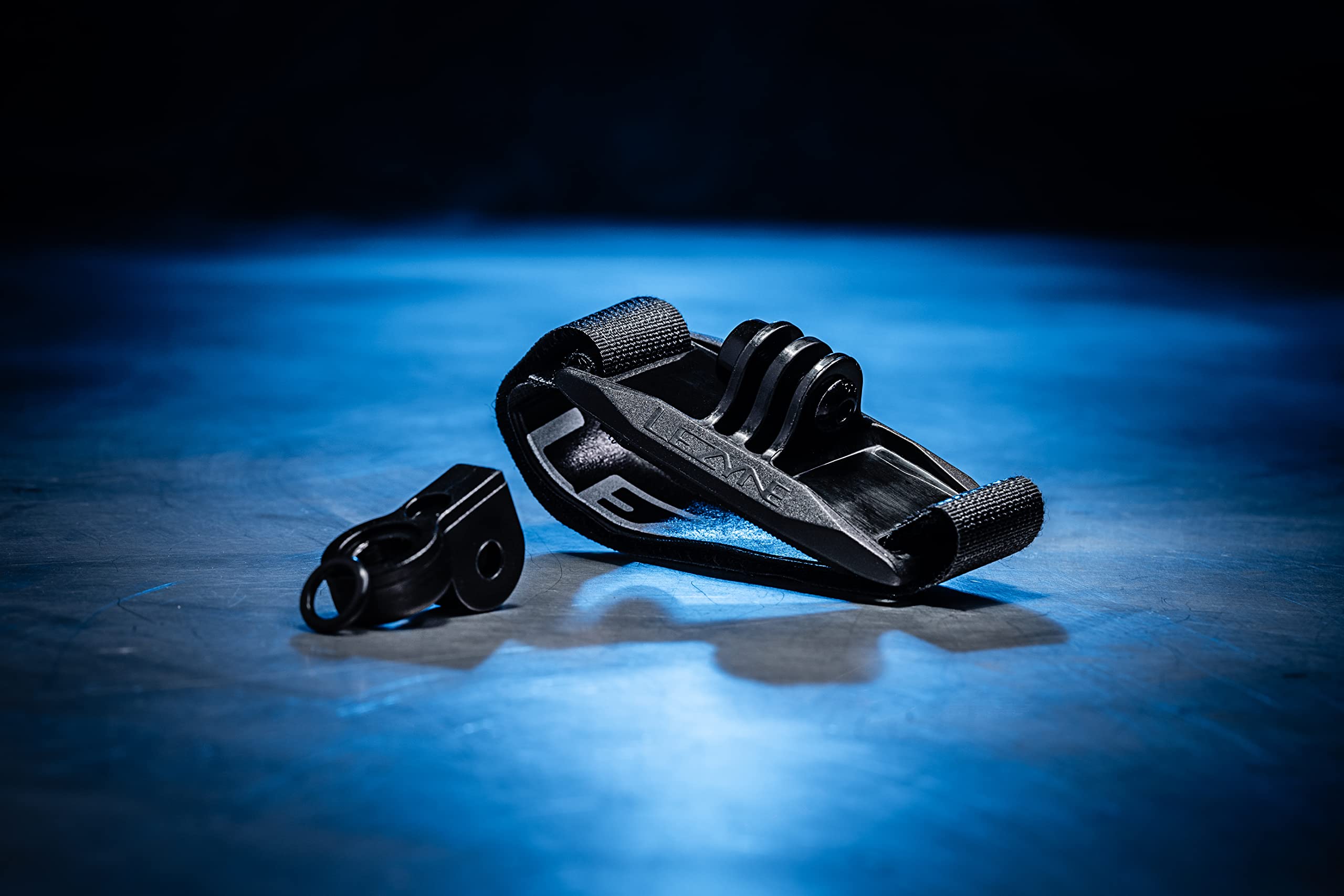 LEZYNE Supporto LED per casco da bicicletta, ottimale guida notturna, registrazione, facile da installare, versatile, durevole