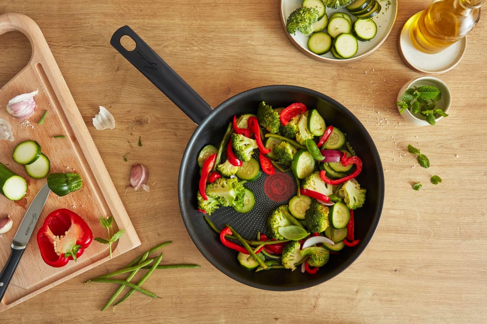 Lagostina Rigenera Green Padella Antiaderente in Alluminio 100% Riciclato, Pentola Induzione Gas e Forno, Indicatore Cottura Thermosignal, Rivestimento Antigraffio, Manico Ergonomico