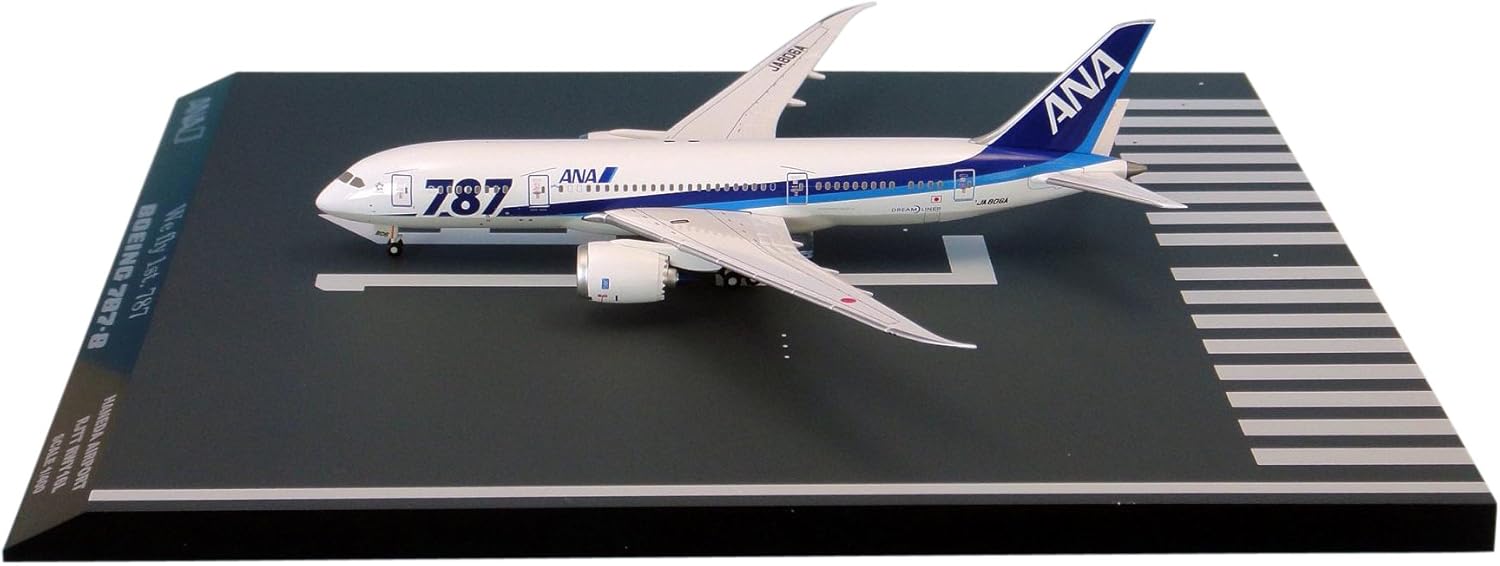 Amazon Co Jp 全日空商事 1 400 787 8 Ja806a 787ロゴ付き国際線仕様機 主翼 地上姿勢 完成品 おもちゃ