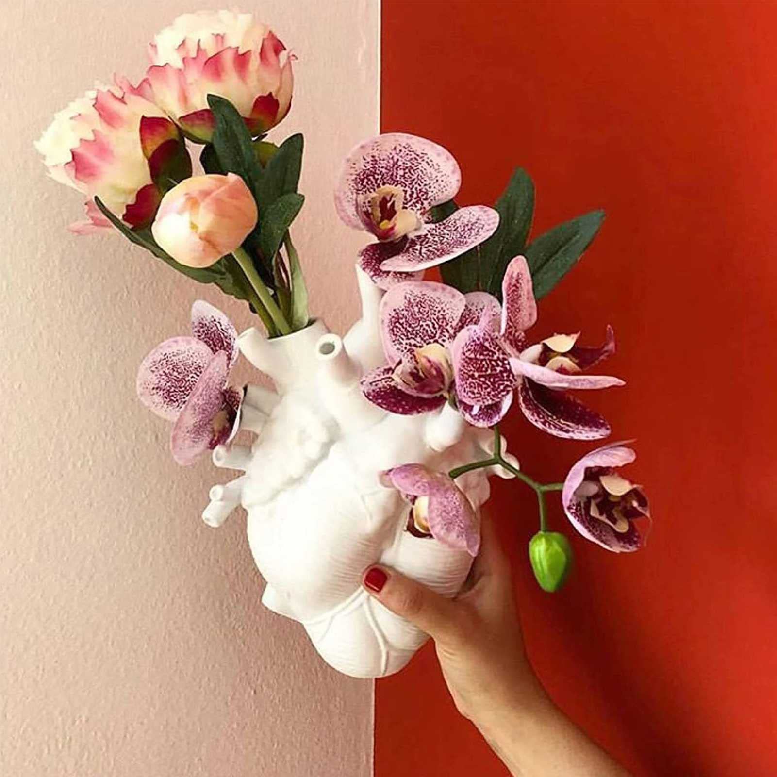 Amazon.co.jp: 花のための解剖学的な心臓の花瓶創造的なハート型の彫刻 