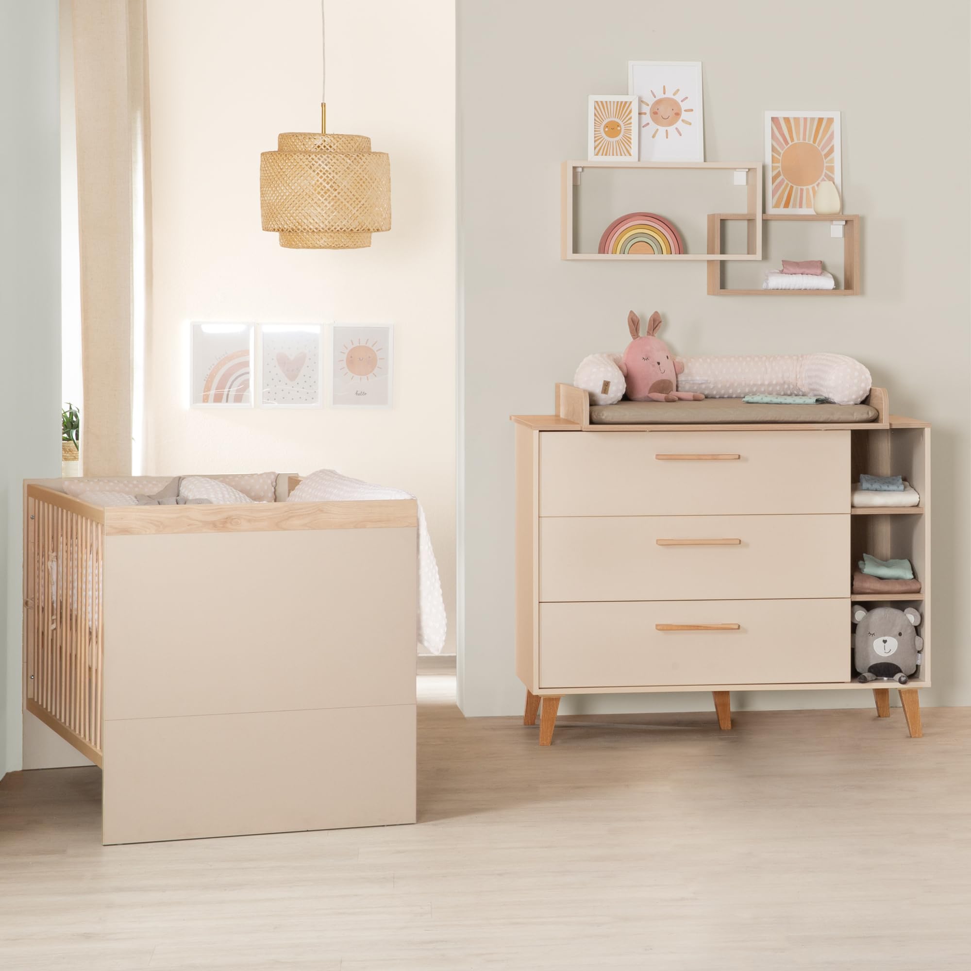 roba Babyzimmer Set Jil - 2-teiliges Set mit Kombi-Kinderbett 70x140cm + Wickelkommode mit abnehmbarem Wickelaufsatz - Cashmere/Holzdekor Chestnut