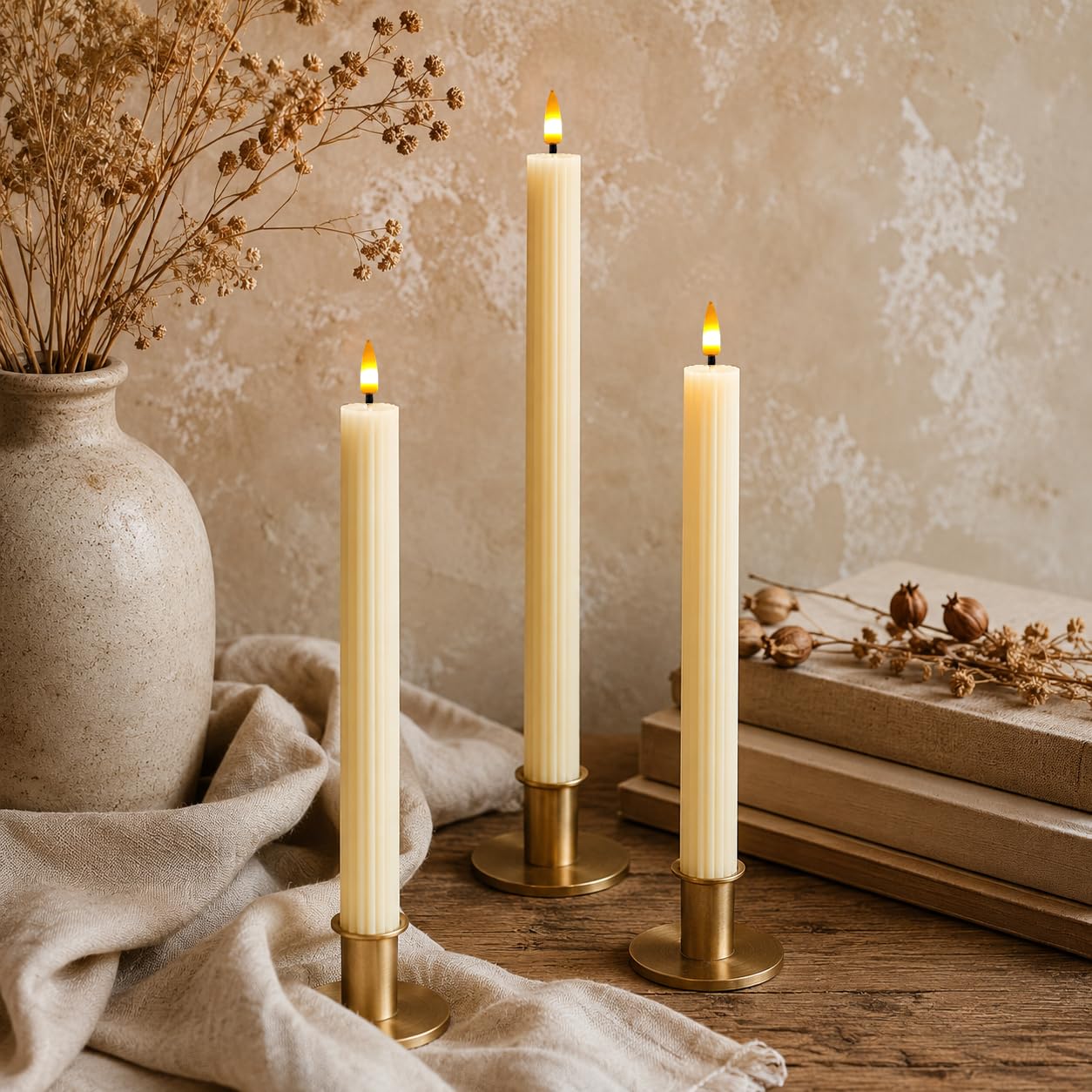 Lot de 6 bougies coniques cannelées rainurées sans flamme, blanc ivoire, 24 cm, bougies vacillantes avec télécommande et minuteur, bougies LED en cire véritable à piles pour fête de mariage