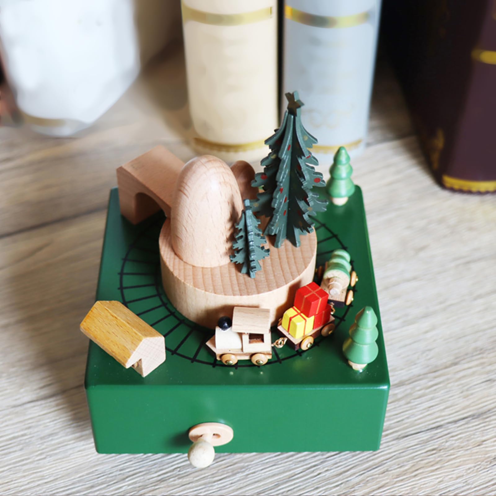 Hand Wood Music Box con treno rotante, regalo di compleanno, ornamento a forma di cartone animato, decorazione per la casa, tablet