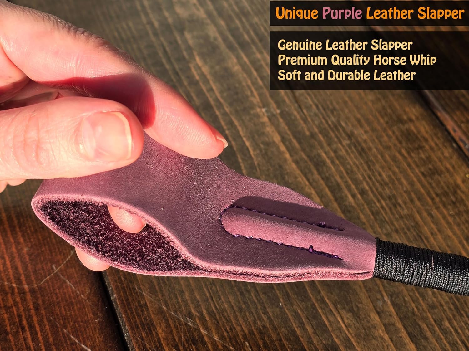 Cultivo de caballo dorado y morado de 18 pulgadas | Parte superior de bate de salto de piel auténtica | Mango sintético negro | Eje de fibra de vidrio ecuestre | Entrenamiento ecuestre | Internacional