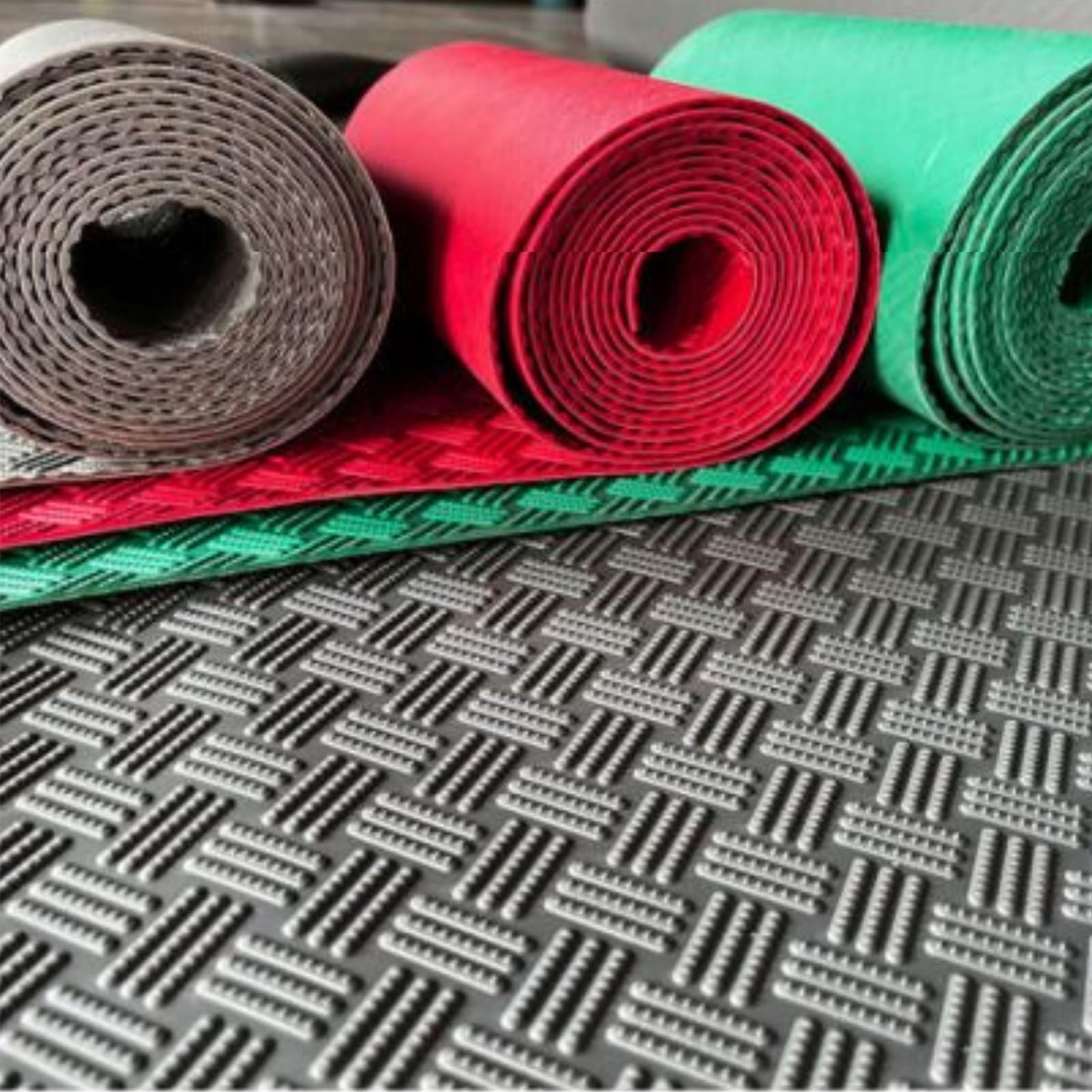 UrbanUp Gummimatte Weiche Garagen-Bodenmatte aus Gummi, 3 Mm Dick, Rutschfester Bodenbelag, Wasserdichter Bodenläufer, Parkmatte für Garagenboden, Golfwagenparkplatz(Gray,1.5x1.5m (4.9 x 4.9ft))