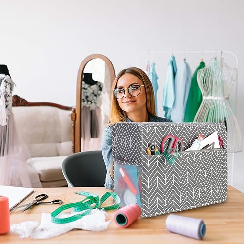 Miniatura 7 de Yarwo Funda protectora para máquina de coser, con bolsillos para la mayoría de máquinas de coser estándar y accesorios, Chevron