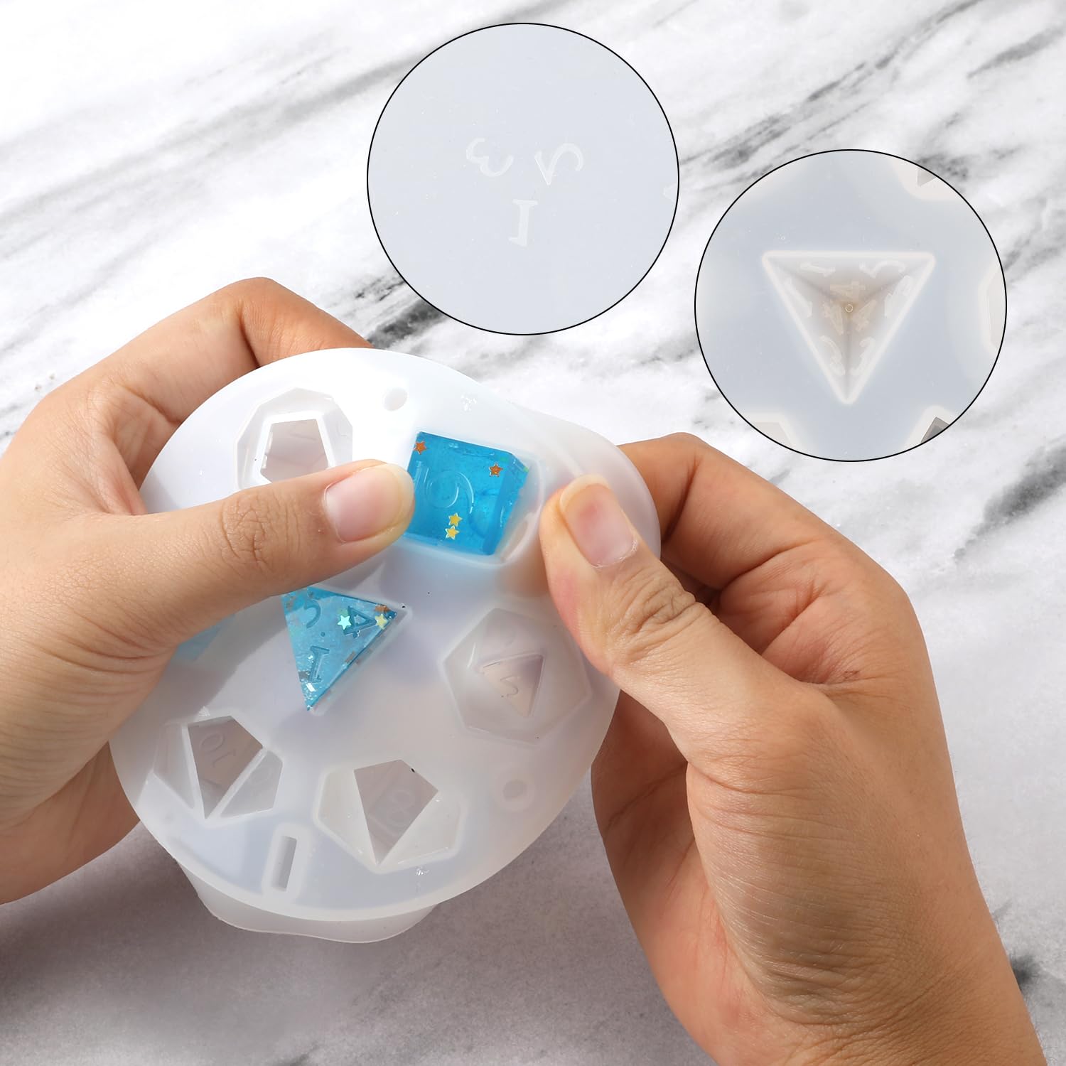 Dobbelsteen mal dice mould #dice #mould #dobbelsteen #mal #resin #d&d – Een Kleine Wereld