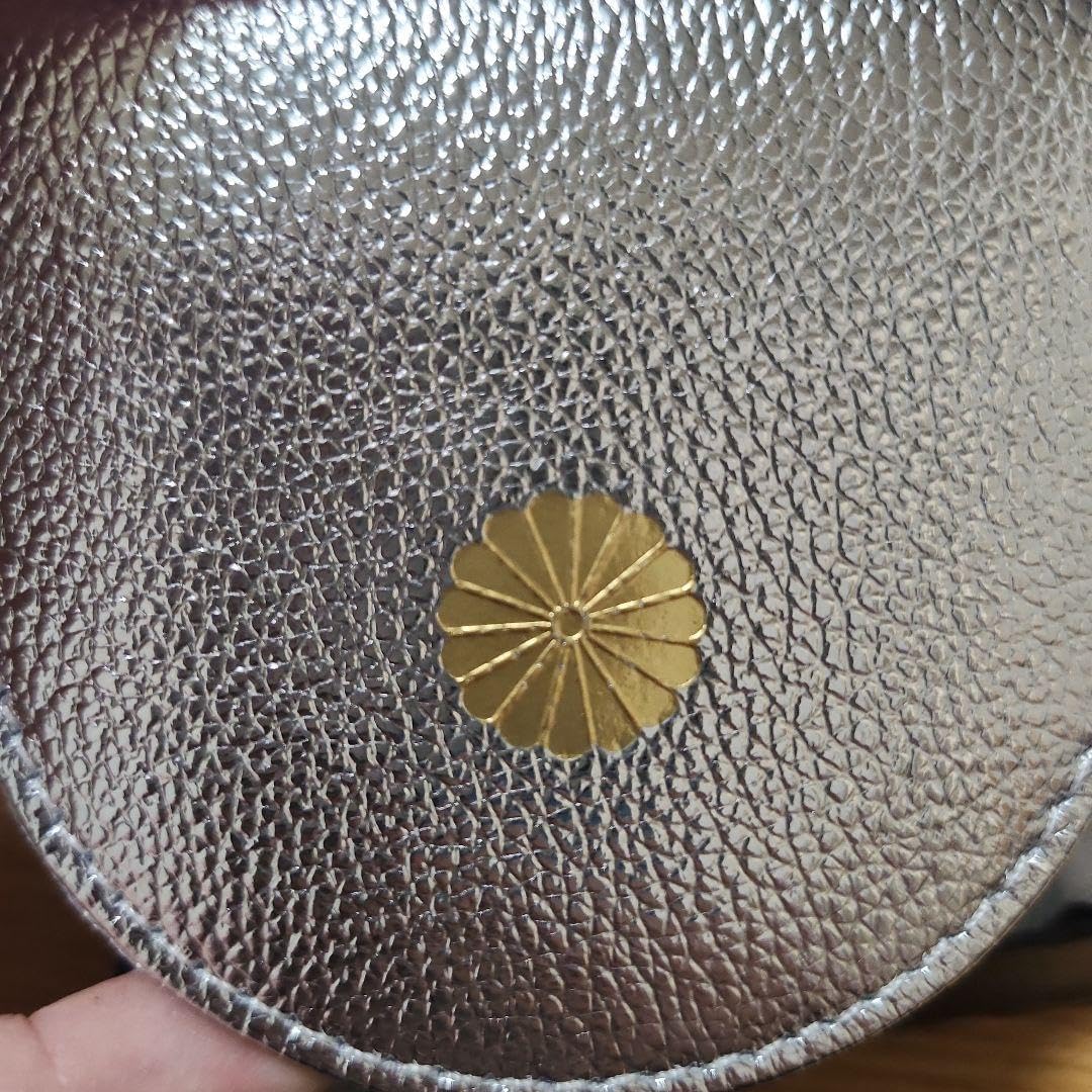 皇居 財布 コインケース 馬蹄型 菊の紋 本革 シルバー 銀｜Yahoo!フリマ（