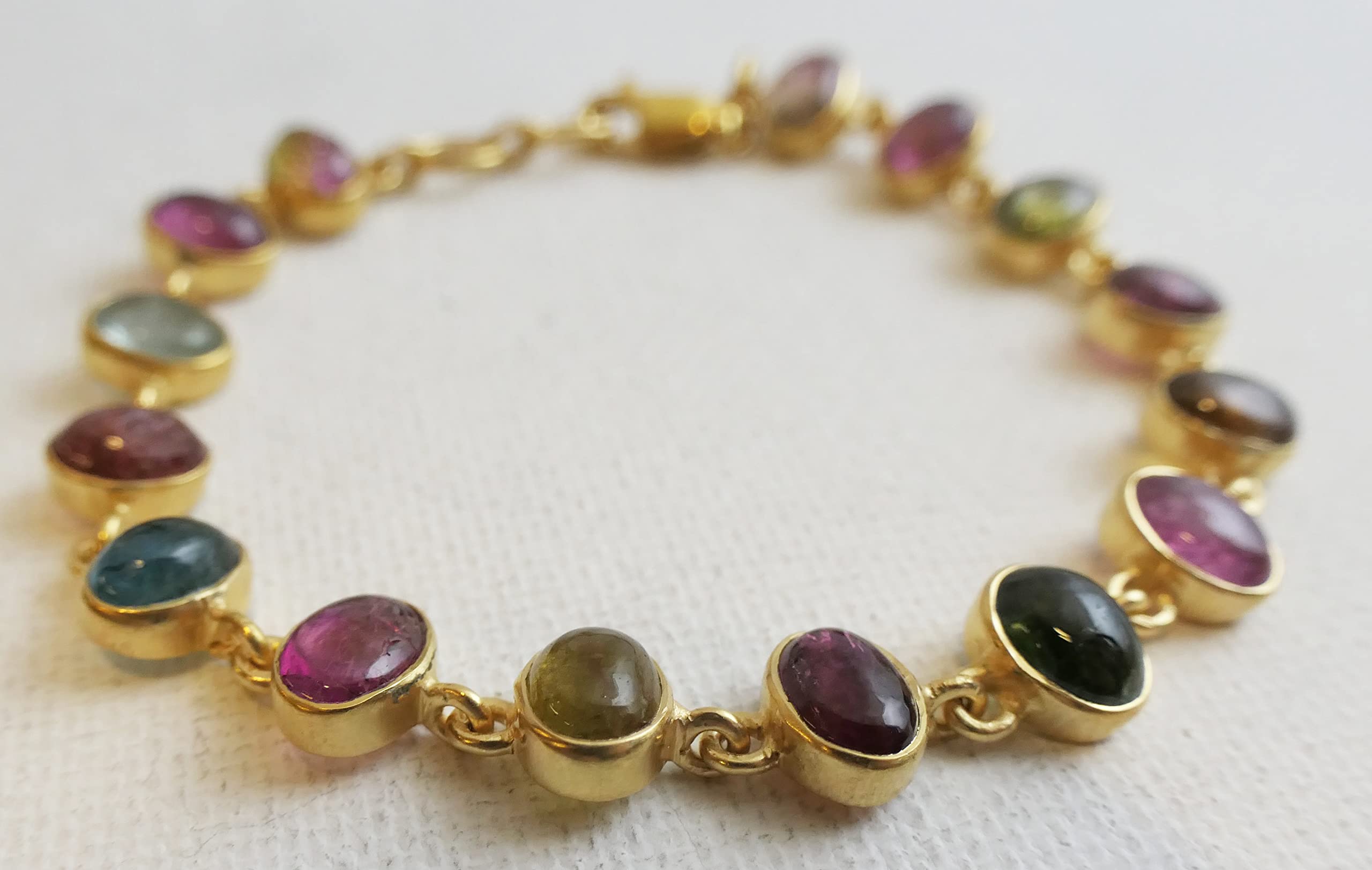Pulsera de plata de ley bañada en oro con turmalinas multicolores
