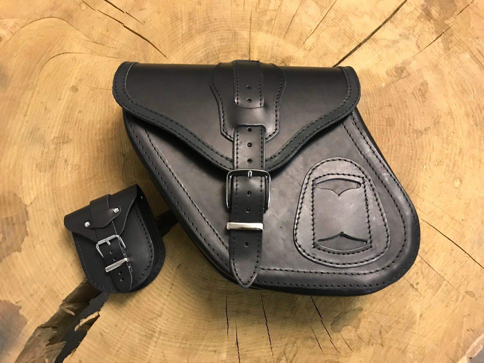 Dynamite Black Satteltasche kompatibel mit Harley Davidson Dyna Glide Street Bob Modell 1996-2017 Ledertasche Sportster Seitentasche Gepäckkoffer Seitenkoffer Saddle Bag HD Linke Seite Left