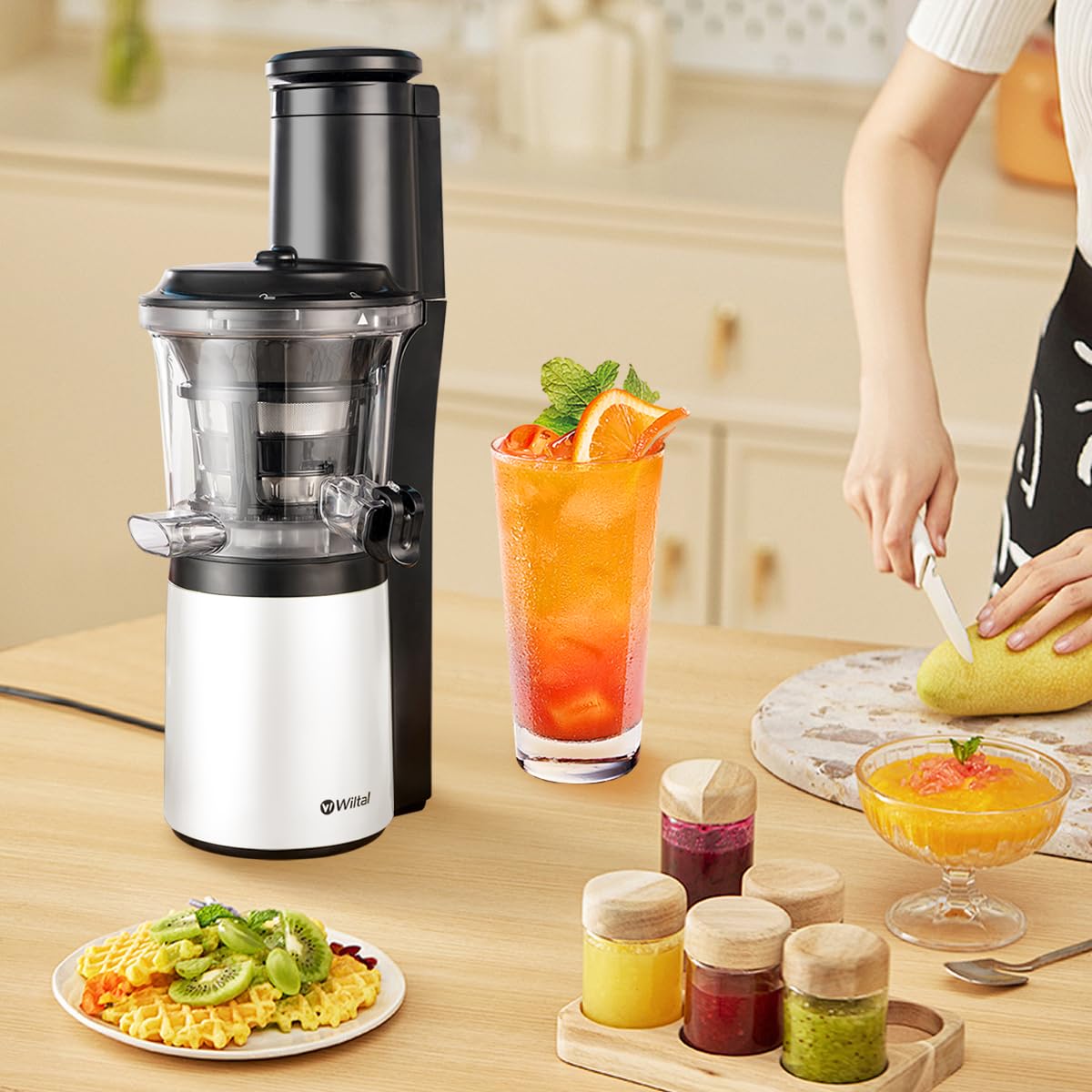 Wiltal Slow Juicer, Elektrischer Entsafter für Obst, Gemüse, Granatapfel, Zitrusfrüchte, Sorbet. 76-mm-Futterschacht mit Weitem Mund, BPA-frei, 150 W, Schwarz Weiß