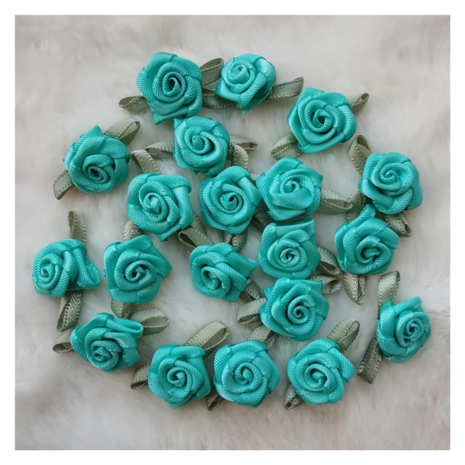 500 sztuk Sztuczny Jedwab Mini Róże Kwiatowe Głowy Zrób Satynową Wstążkę Ręcznie Robione Rzemiosło Scrapbooking Do Dekoracji Ślubnych Akcesoria(White)