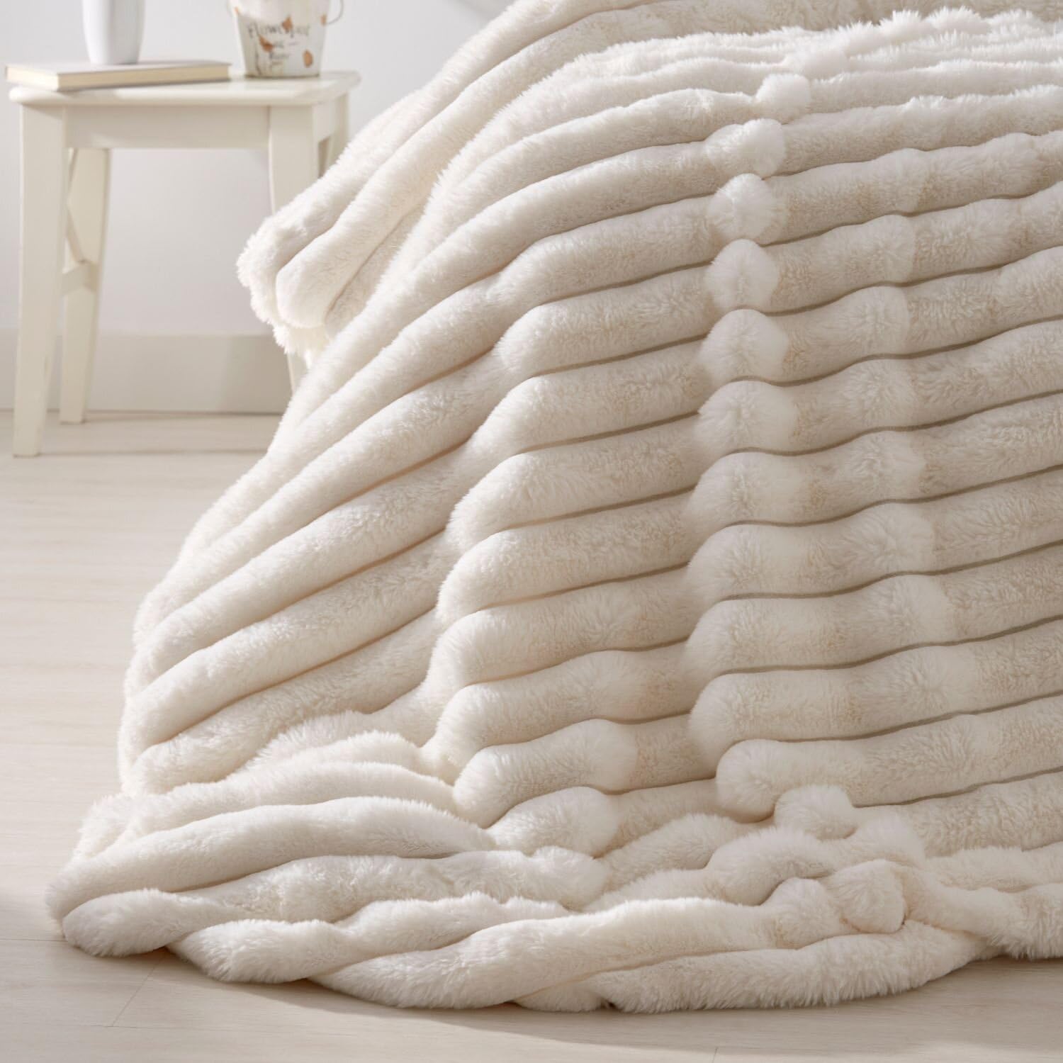 Burrito Blanco | Colcha Edredón Borreguillo 100% Poliéster Cama 90 Crema | Incluye Funda de Cojín | Reversible | Interior de Borreguito | Relleno 180 g/m² | No Necesita Planchado