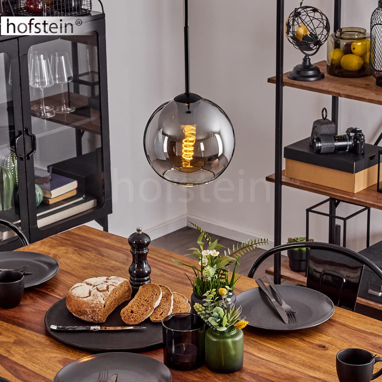 HOFSTEIN Hängeleuchte Koyoto, 1-flammige Hängelampe aus Metall/Glas in Schwarz/Rauchfarben/Klar, moderne Pendelleuchte im Retro/Vintage-Design, Ø 20 cm, E27, Esszimmer, Küche, Wohnzimmer