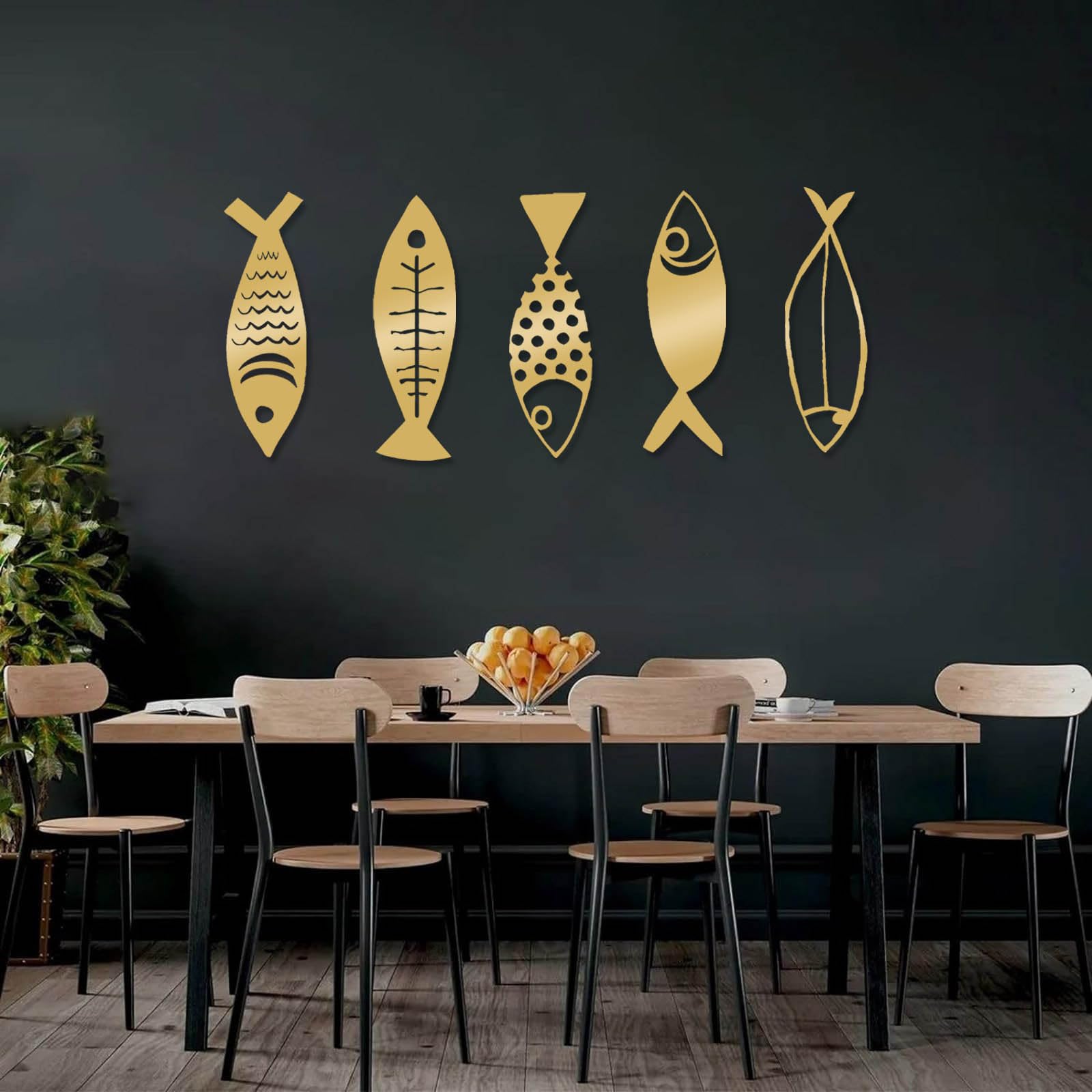 Metalowa, czarna sztuka ścienna z rybą, metalowa, minimalistyczna, oceaniczna, morska dekoracja ścienna, nowoczesna rzeźba z rybą do salonu, sypialni i przedpokoju (złoto, 35" x 15"