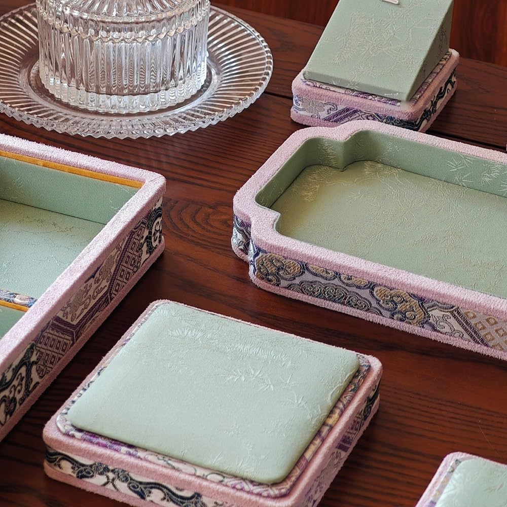 Stojak na biżuterię Orientalny vintage stojak na biżuterię twarda oprawa uchwyt na pierścionki do bransoletki z łańcuszkiem stojak na biżuterię (duży)