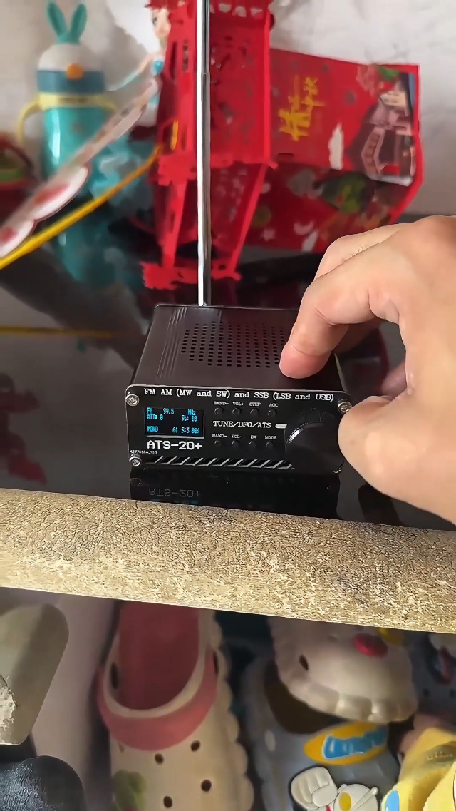 AM RADIO RECEIVER・顕微鏡 WR-8 AM / FM / Bluetooth Wooden Cabinet Radio│SANGEAN Electronics
