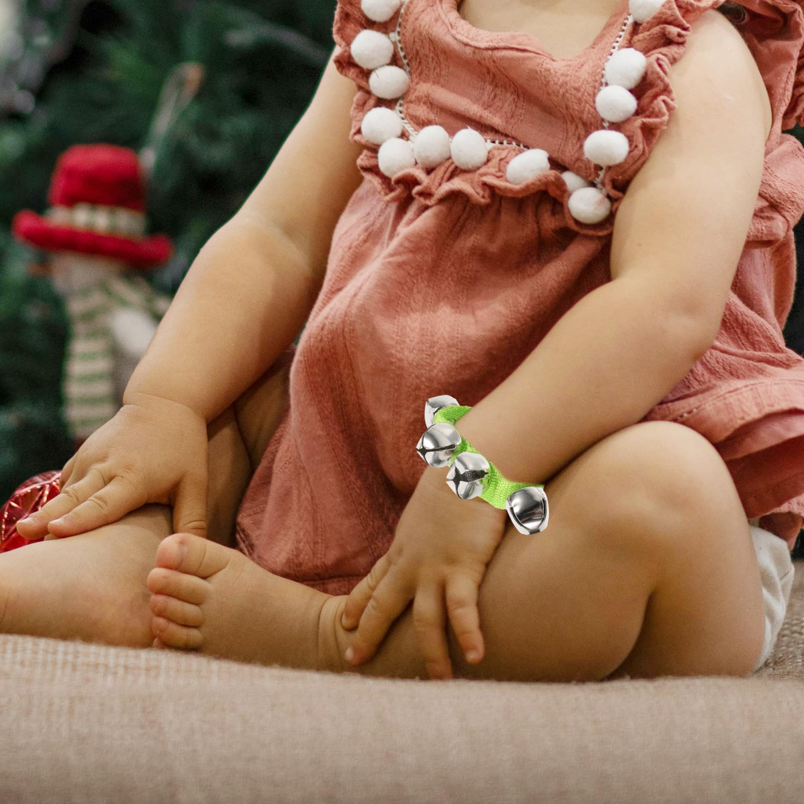 24 Pezzi Bracciale Campanellini Natalizi per Metallo | Suono al Movimento del Polso, Adatto a Ragazzi, Colori Rosso e Verde, per Carnevale e Feste