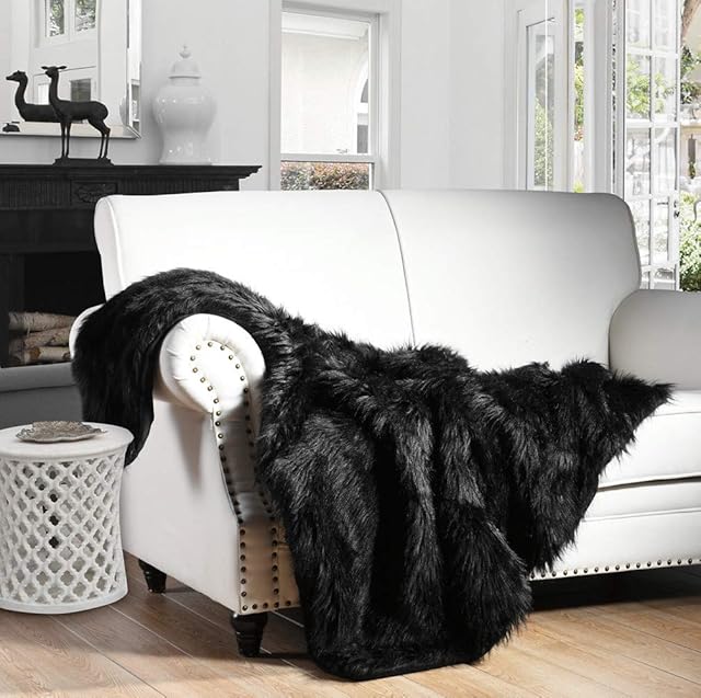 Luxury Plush Faux Fur Throw Blanket, Long Pile Black Throw Blanket, Super Warm, Fuzzy, Elegant, Fluffy Decoration Blanket Scarf for Sofa, Armchair, Couch and Bed, 125 x 150cm