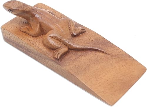 Miniatura 3 de NOVICA Tope de puerta de lagarto de madera de Suar tallado a mano marrón, 'Handy Gecko In Brown'