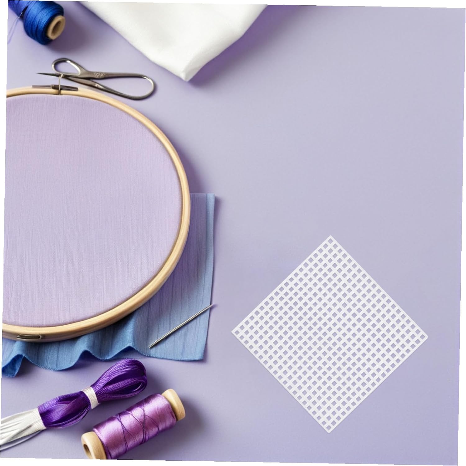 Uonlytech 90pcs Square Plastic Canvas Sheets for Cross Sewing and Crafting Projects Mesh Material for Embroidery Knit and Crochet White