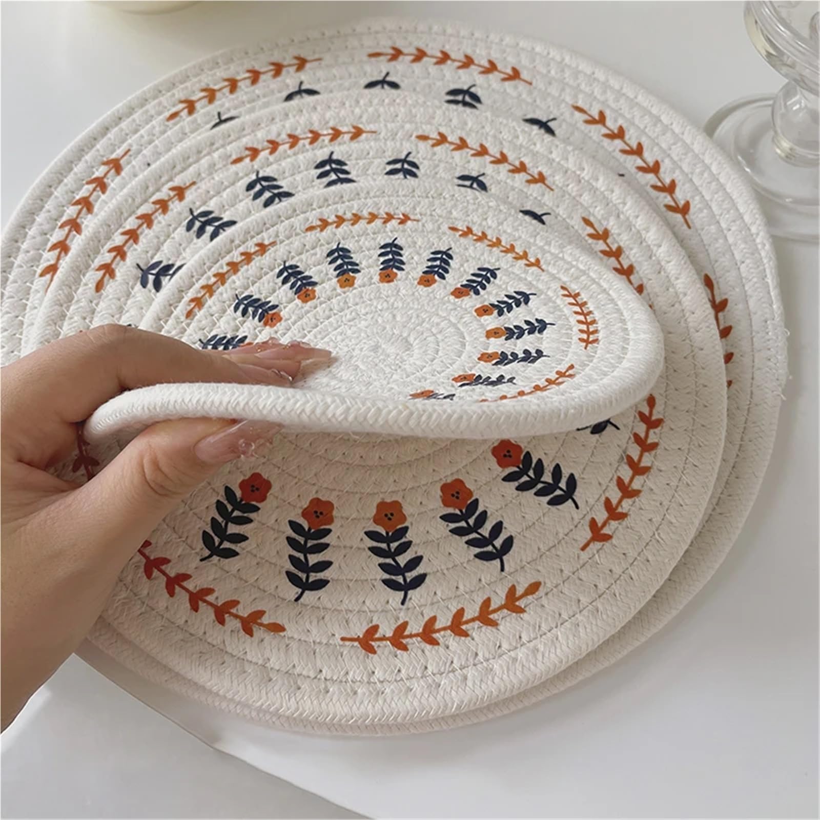 Lot de 3 Tapis Ronds tissés isolants en Corde Coton for Table à Manger, Dessous Verre, for Assiettes, décoration la Maison pour Les Tables À Manger,Les Cuisines(M 18cm)